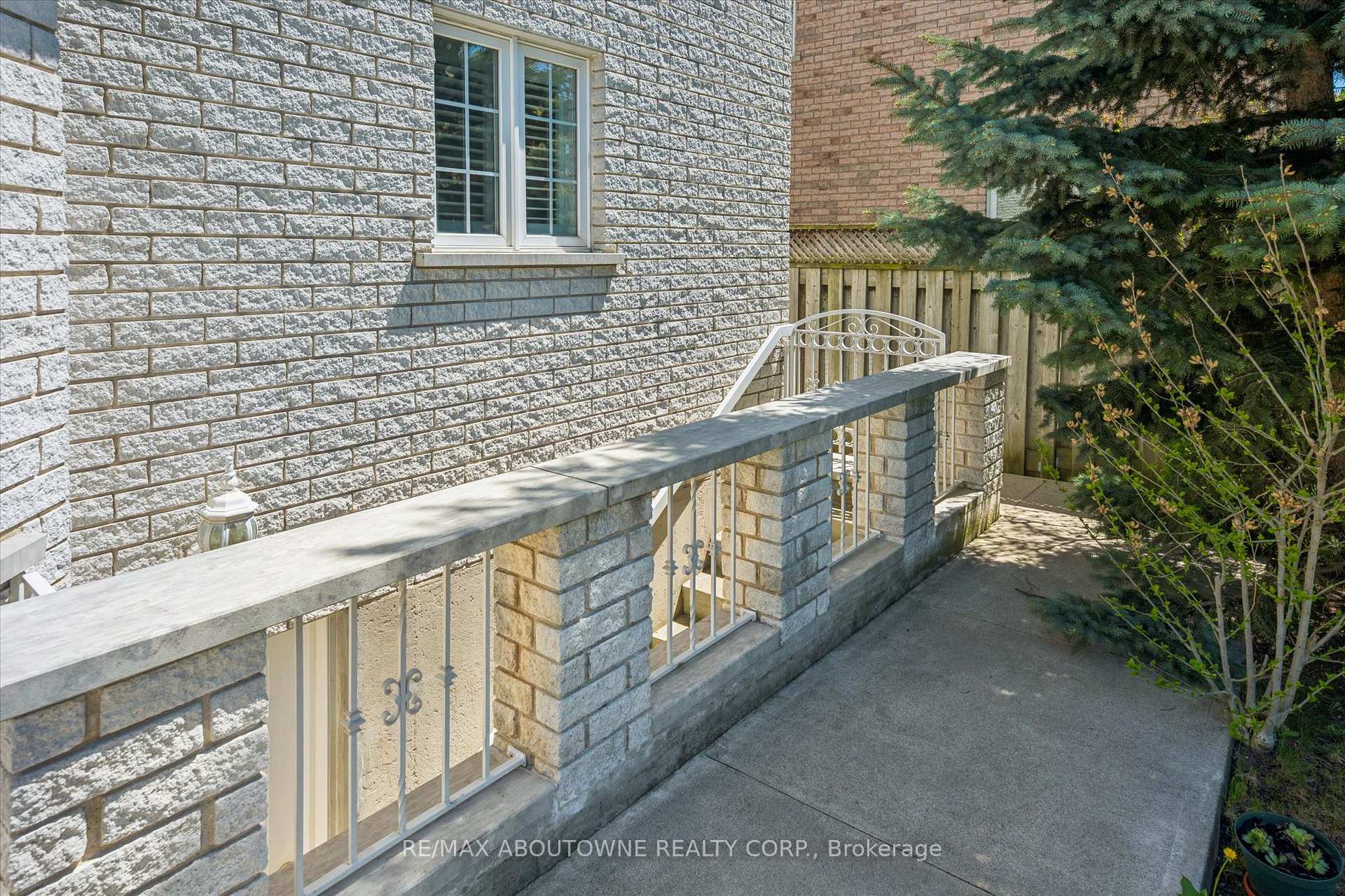Photo 37 of 6 Fourseasons Drive, Hamilton, Winona — HOMEH