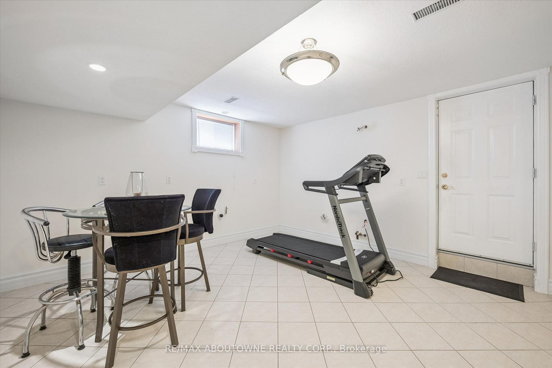 Photo 48 of 6 Fourseasons Drive, Hamilton, Winona — HOMEH