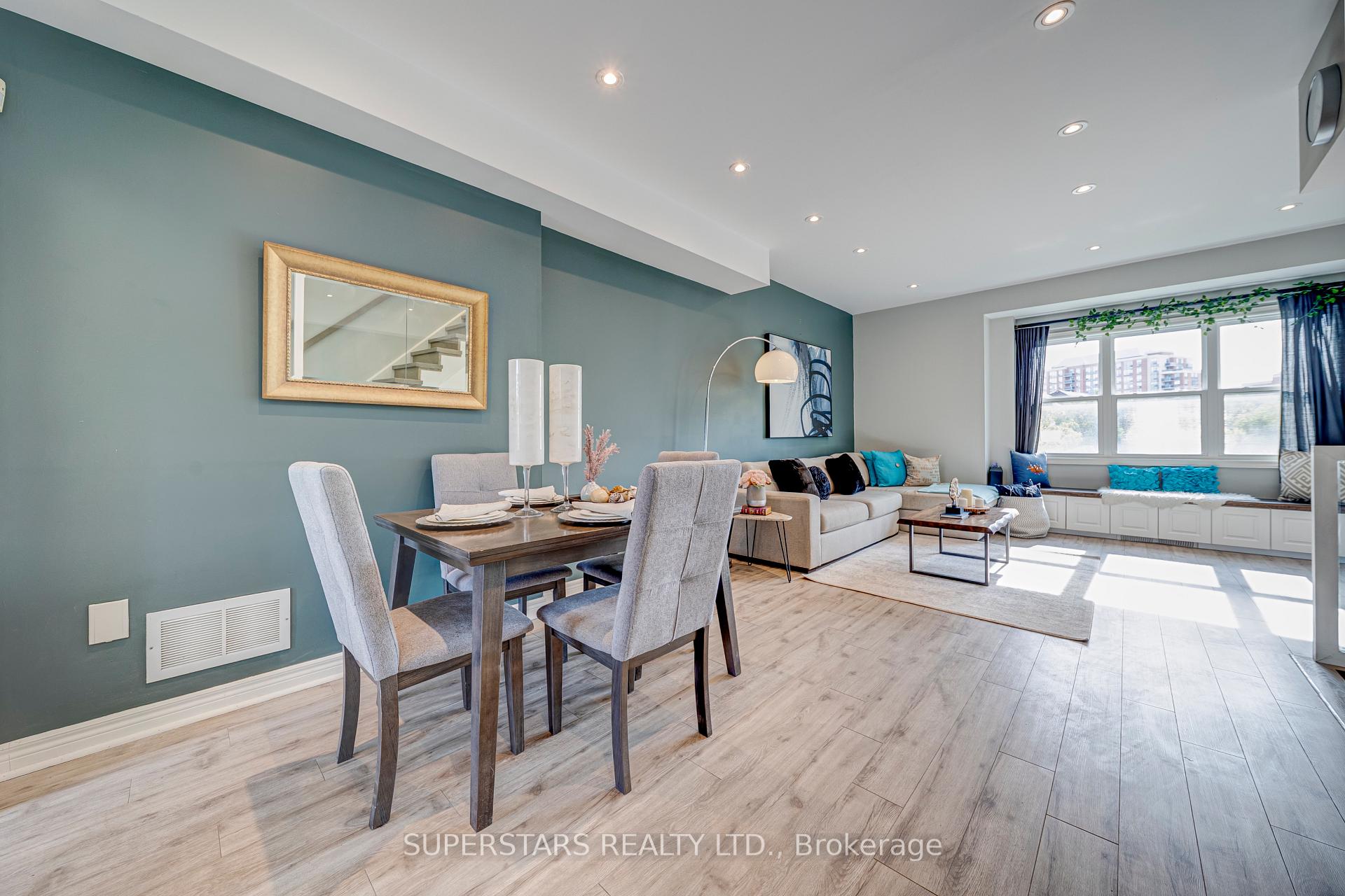 Photo 4 of 119 Pond Drive, Markham, Commerce Valley — HOMEH