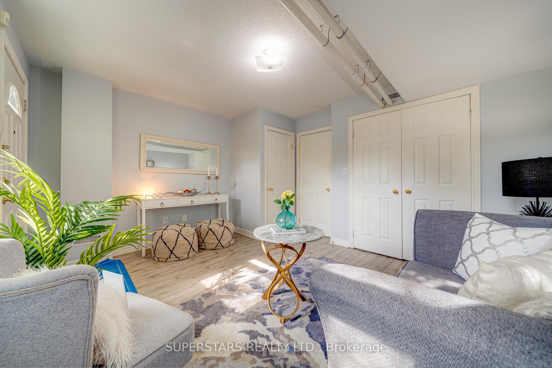 Photo 25 of 119 Pond Drive, Markham, Commerce Valley — HOMEH