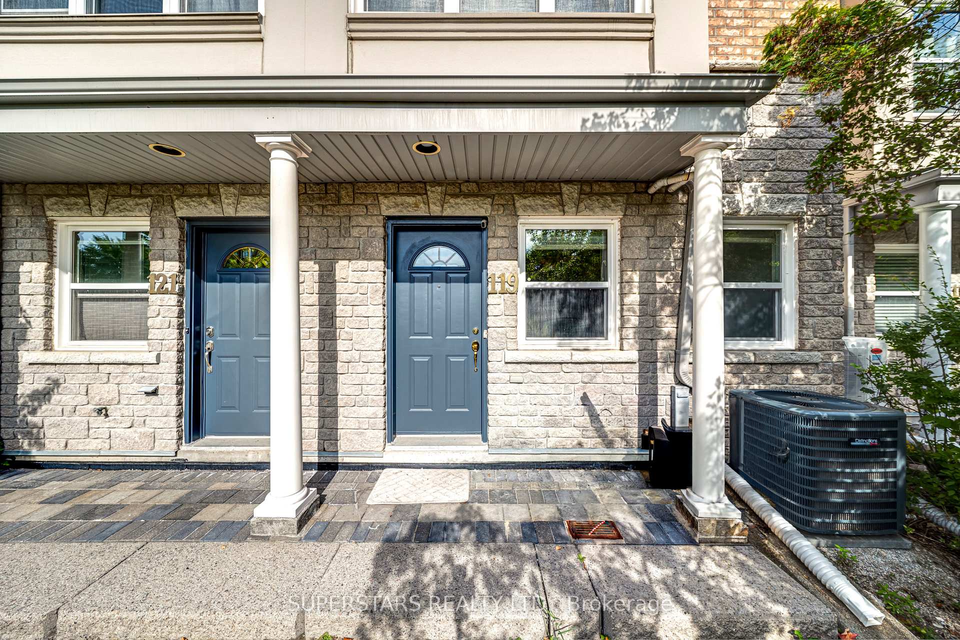 Photo 29 of 119 Pond Drive, Markham, Commerce Valley — HOMEH