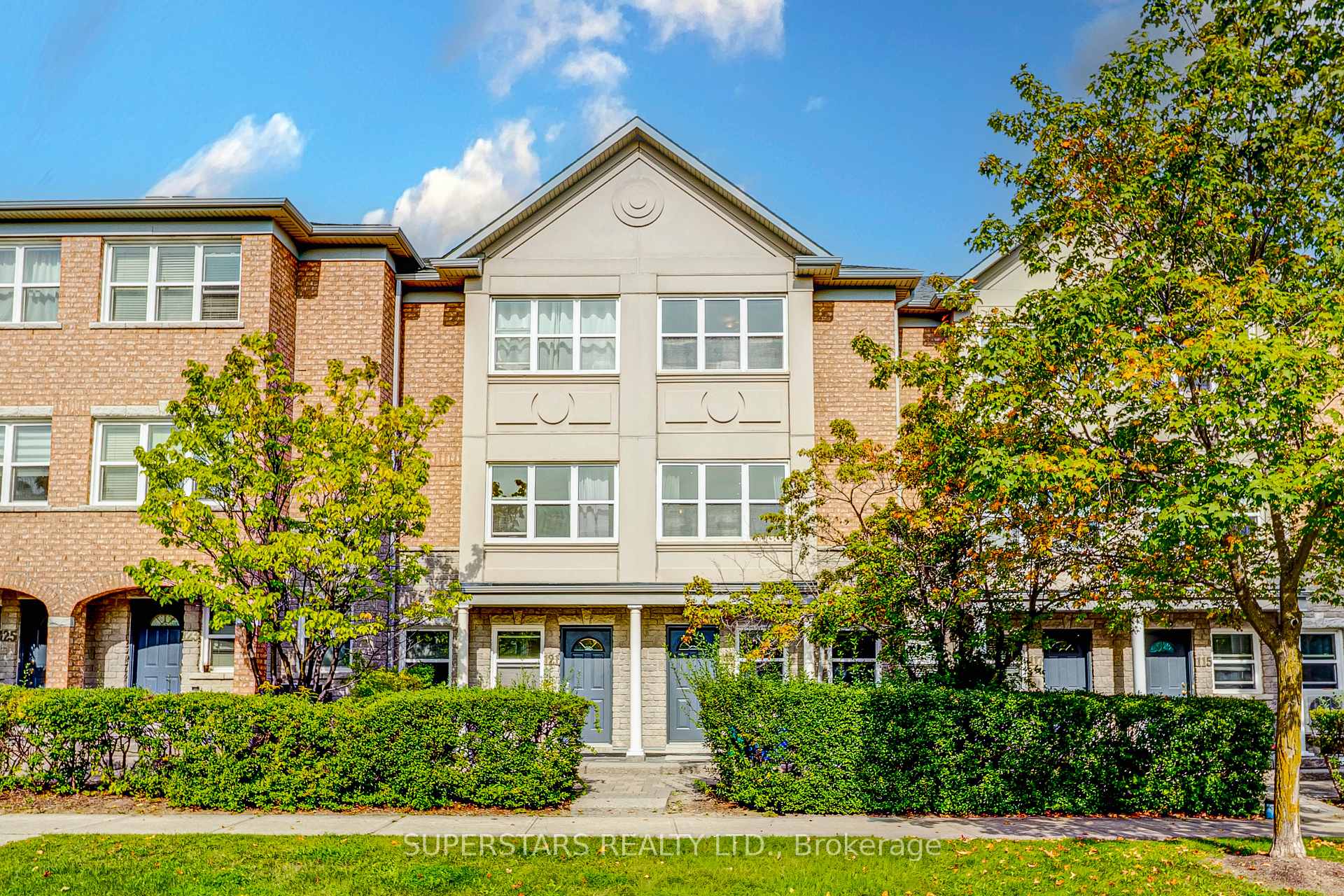 Photo 30 of 119 Pond Drive, Markham, Commerce Valley — HOMEH