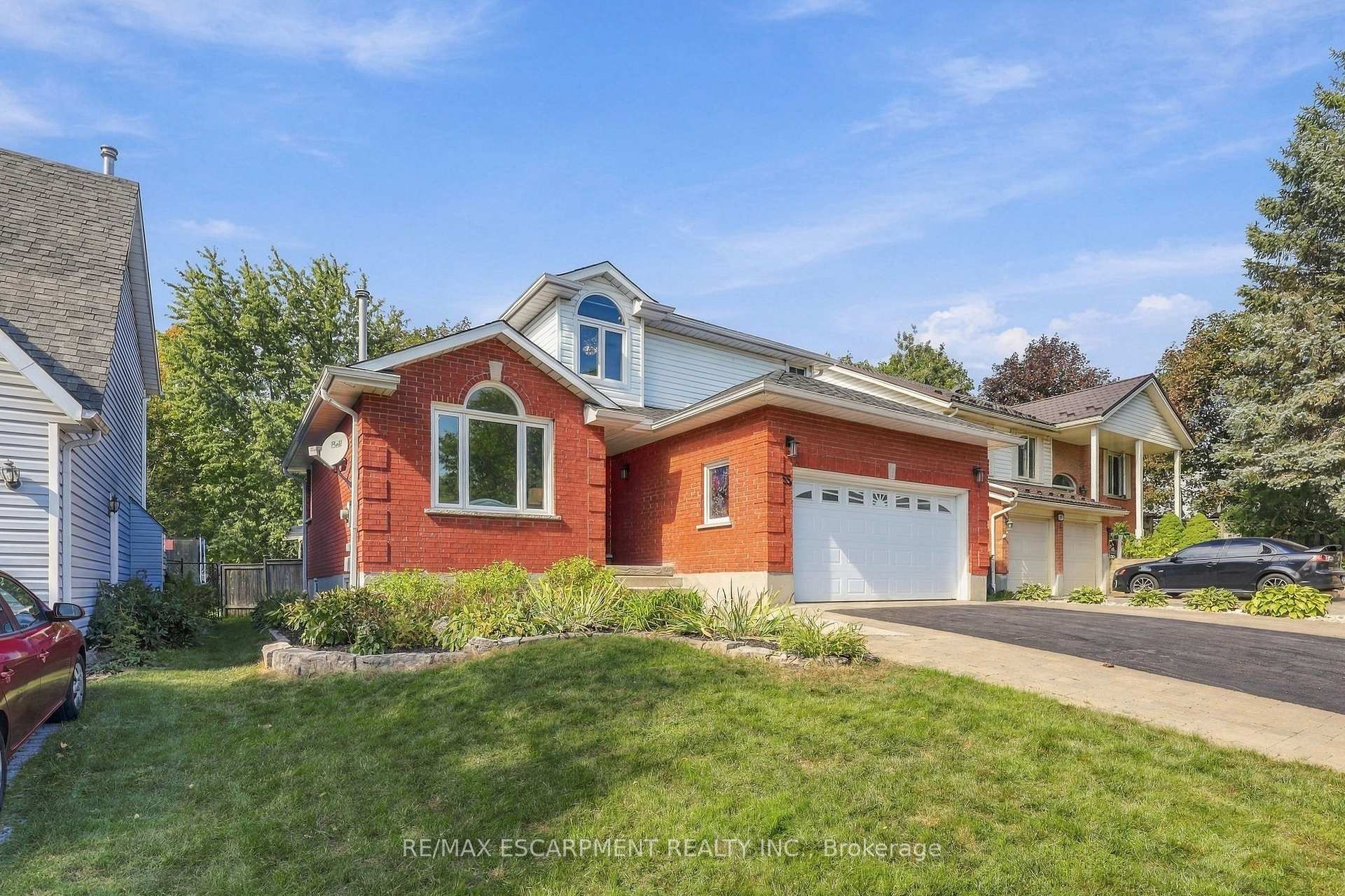 Photo 3 of 55 Darby Road, Guelph, Willow West/Sugarbush/West Acres — HOMEH