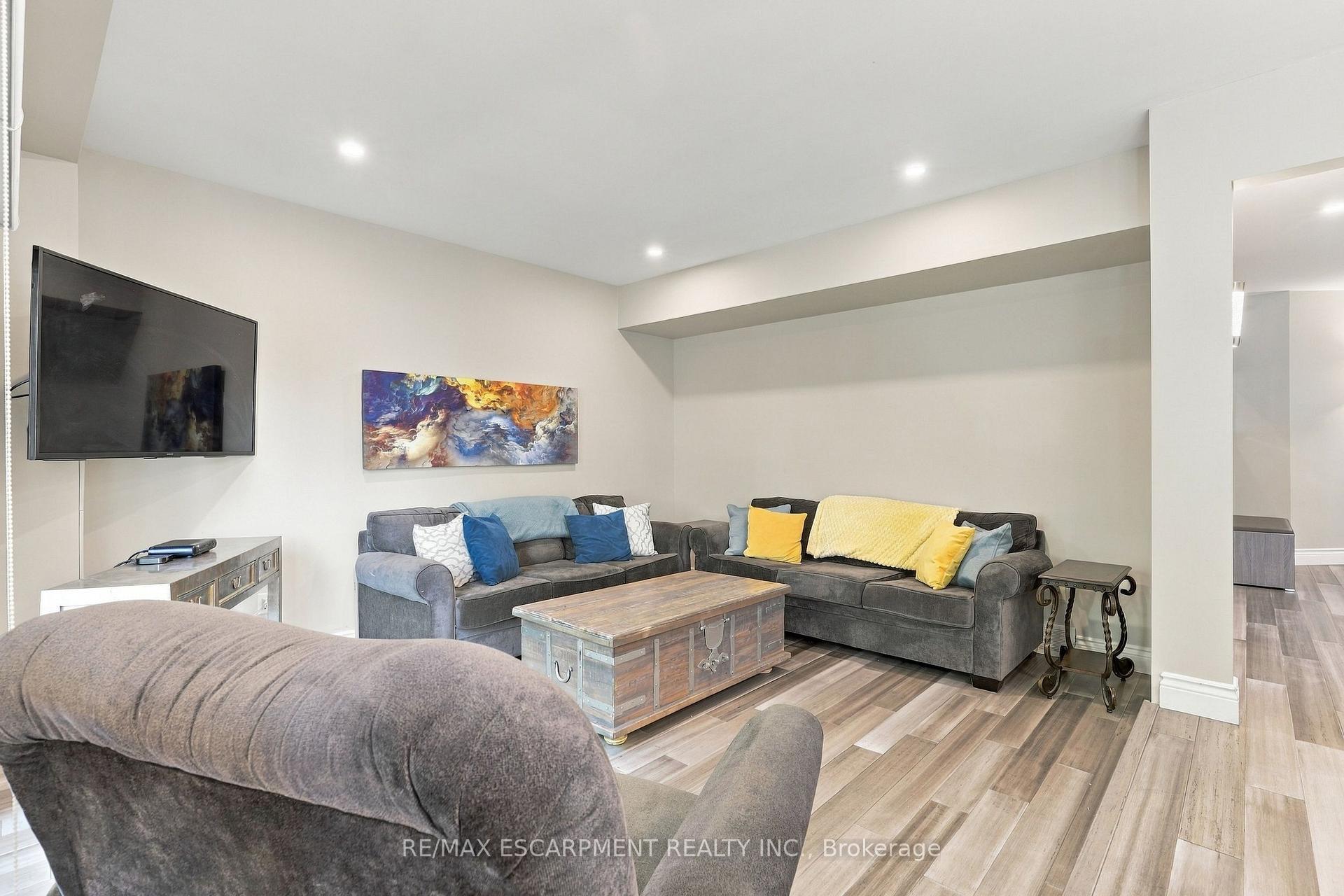 Photo 16 of 55 Darby Road, Guelph, Willow West/Sugarbush/West Acres — HOMEH