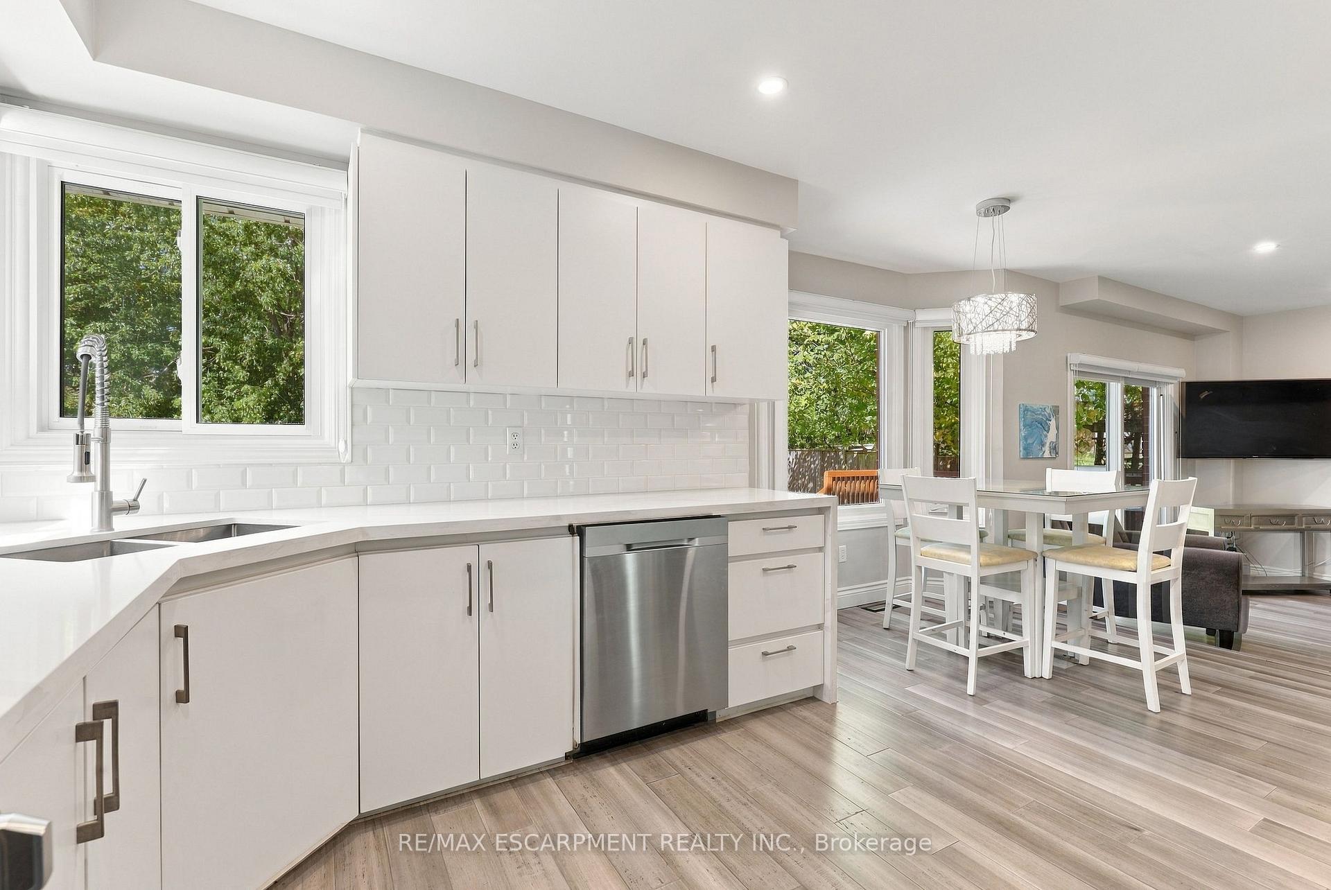 Photo 15 of 55 Darby Road, Guelph, Willow West/Sugarbush/West Acres — HOMEH