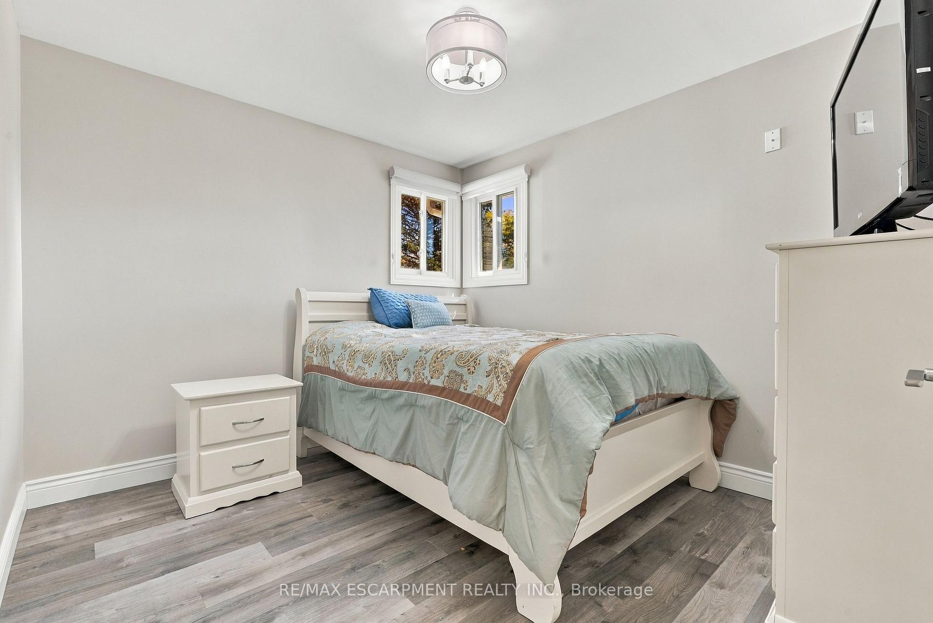 Photo 32 of 55 Darby Road, Guelph, Willow West/Sugarbush/West Acres — HOMEH