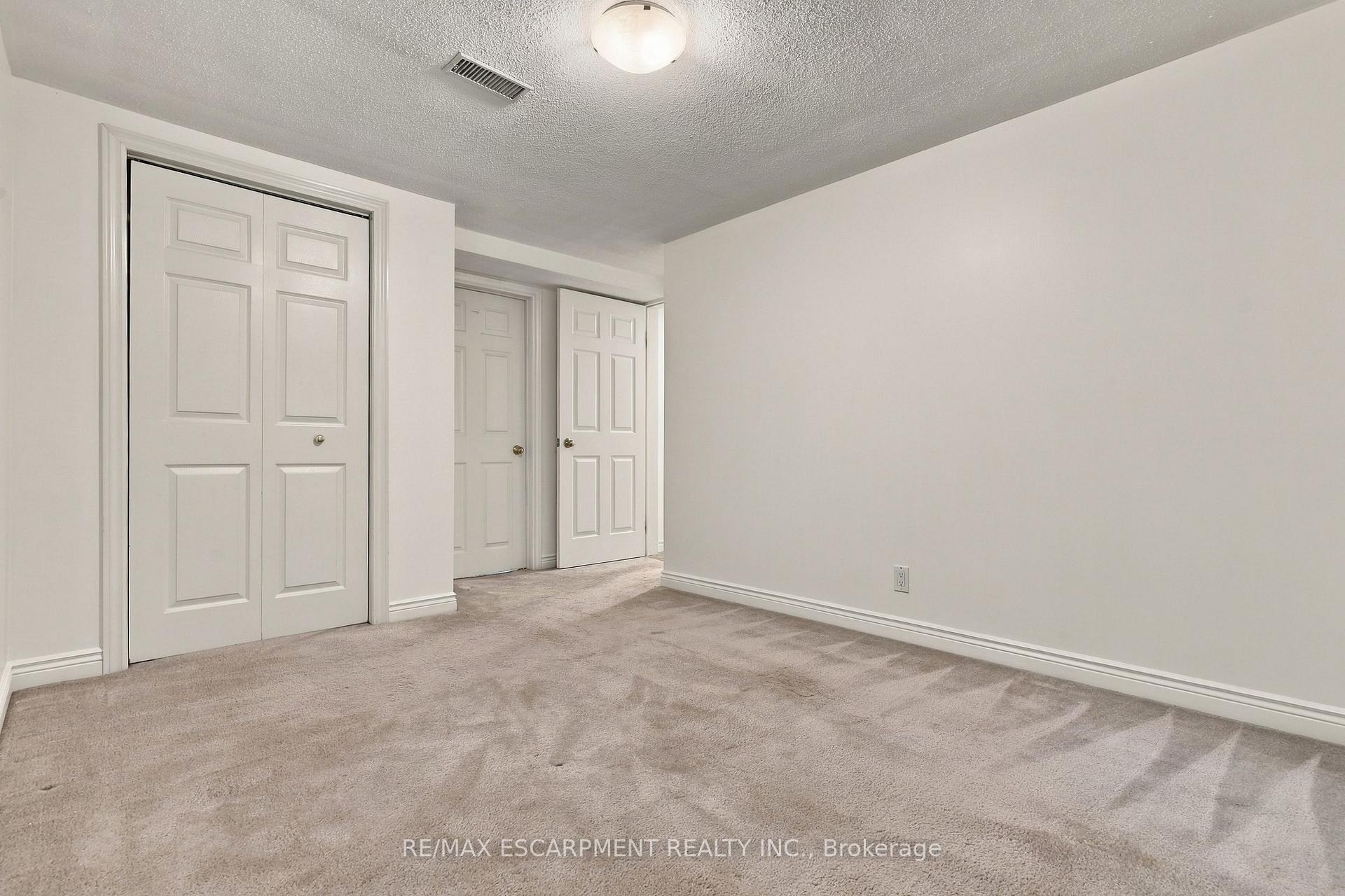 Photo 38 of 55 Darby Road, Guelph, Willow West/Sugarbush/West Acres — HOMEH