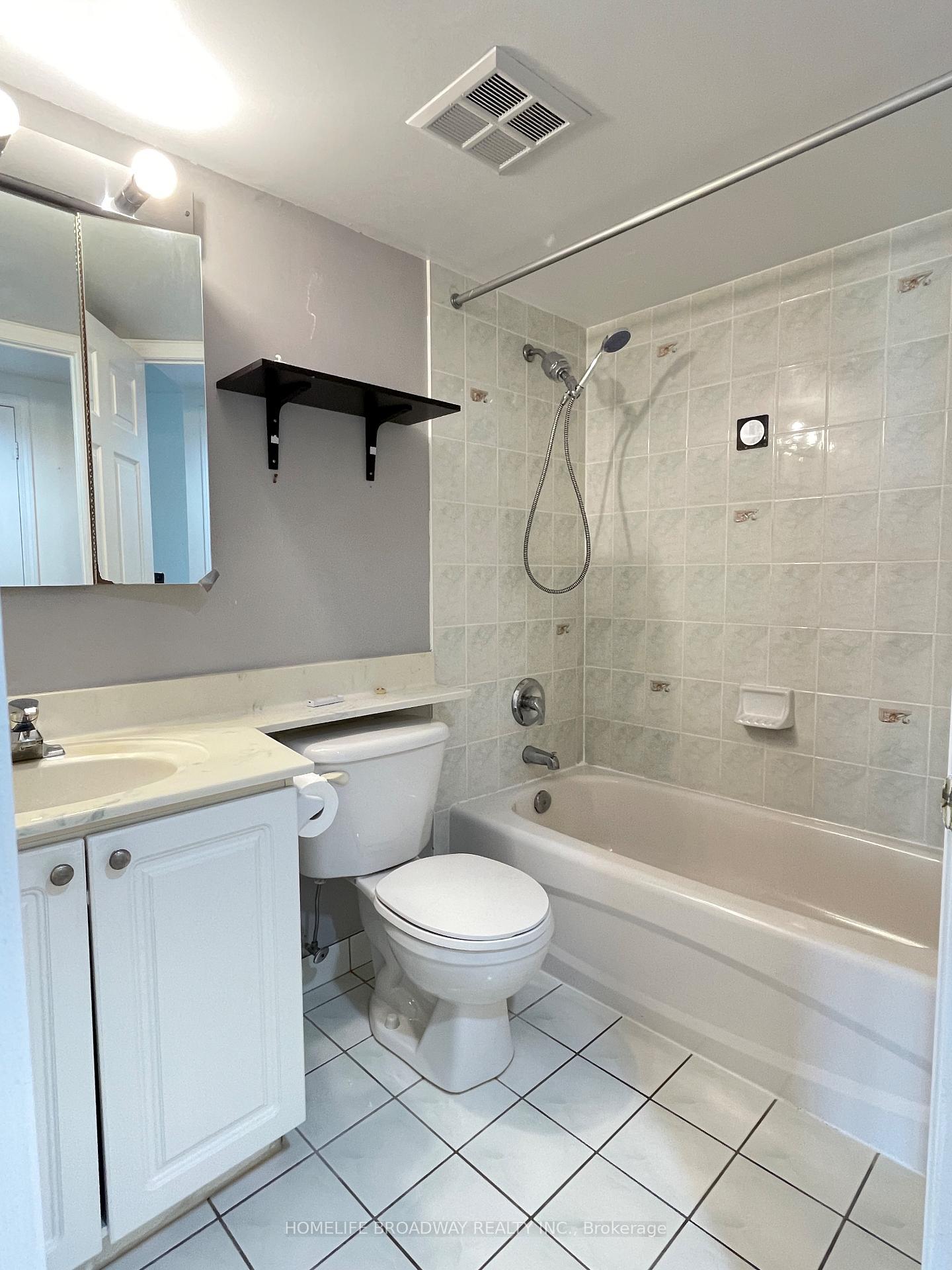 Photo 5 of Unit 708, 26 Olive Avenue, North York, Willowdale East — HOMEH