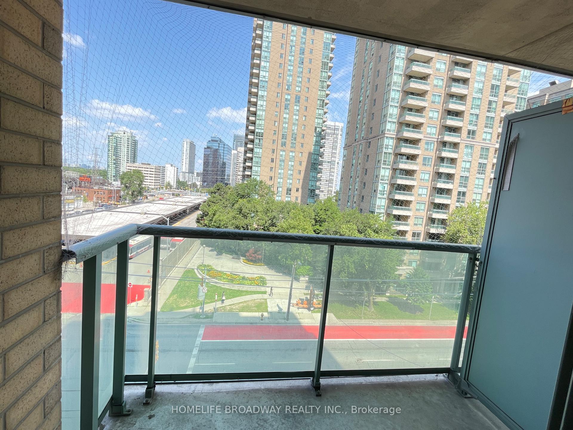 Photo 7 of Unit 708, 26 Olive Avenue, North York, Willowdale East — HOMEH