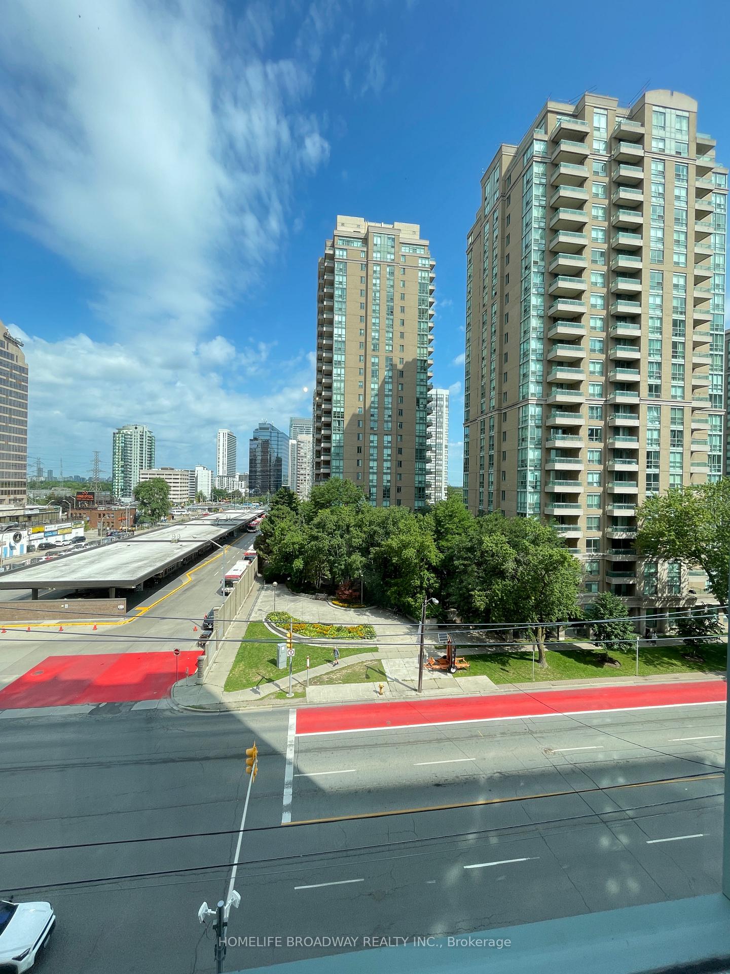 Photo 8 of Unit 708, 26 Olive Avenue, North York, Willowdale East — HOMEH
