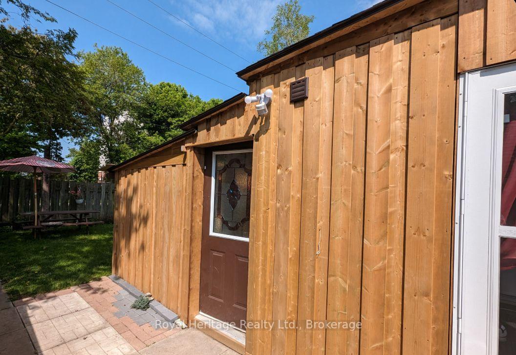 Photo of Unit B, 204 Court Street