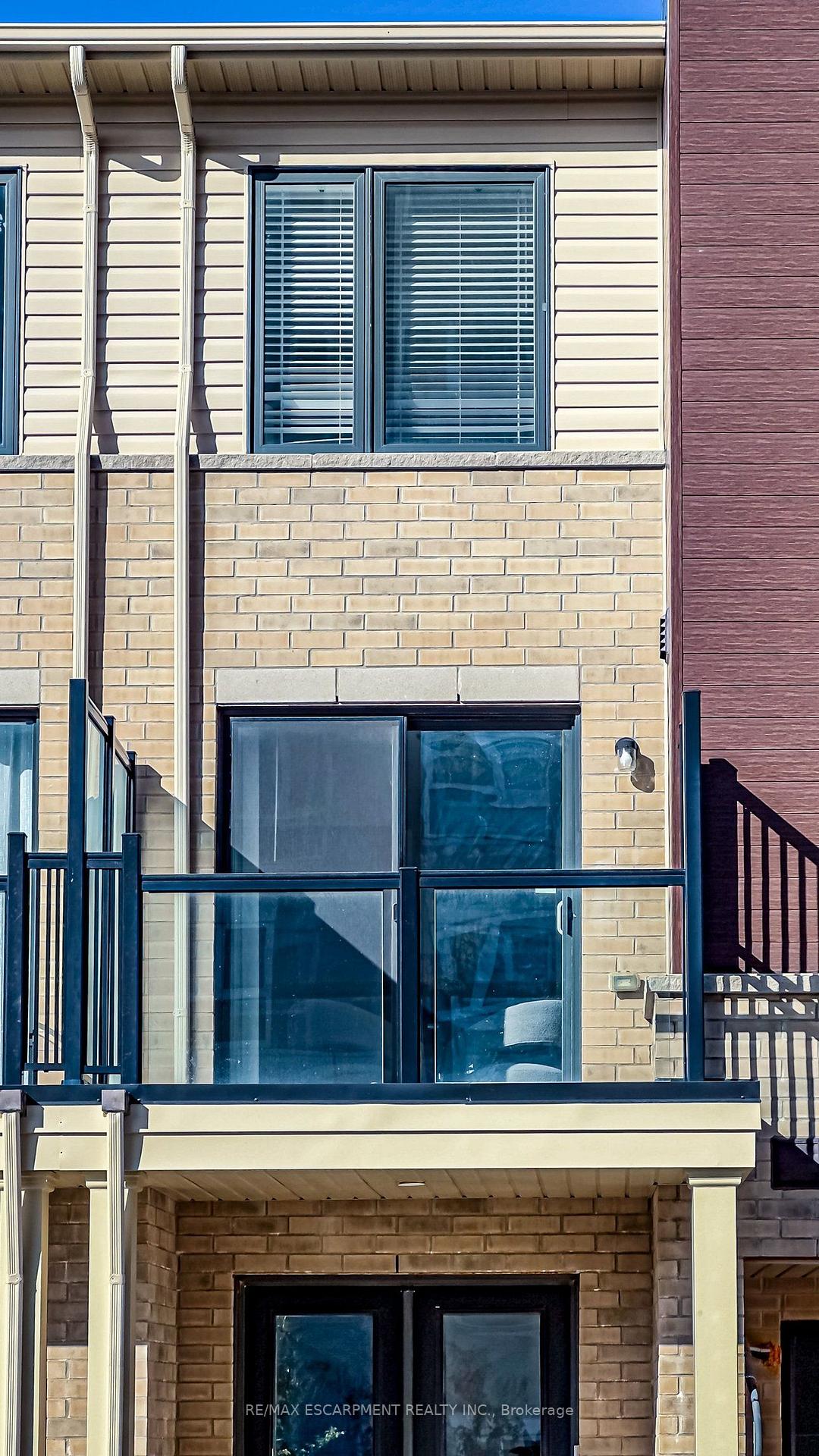 Photo 4 of 7 Roxanne Drive, Hamilton, McQuesten — HOMEH