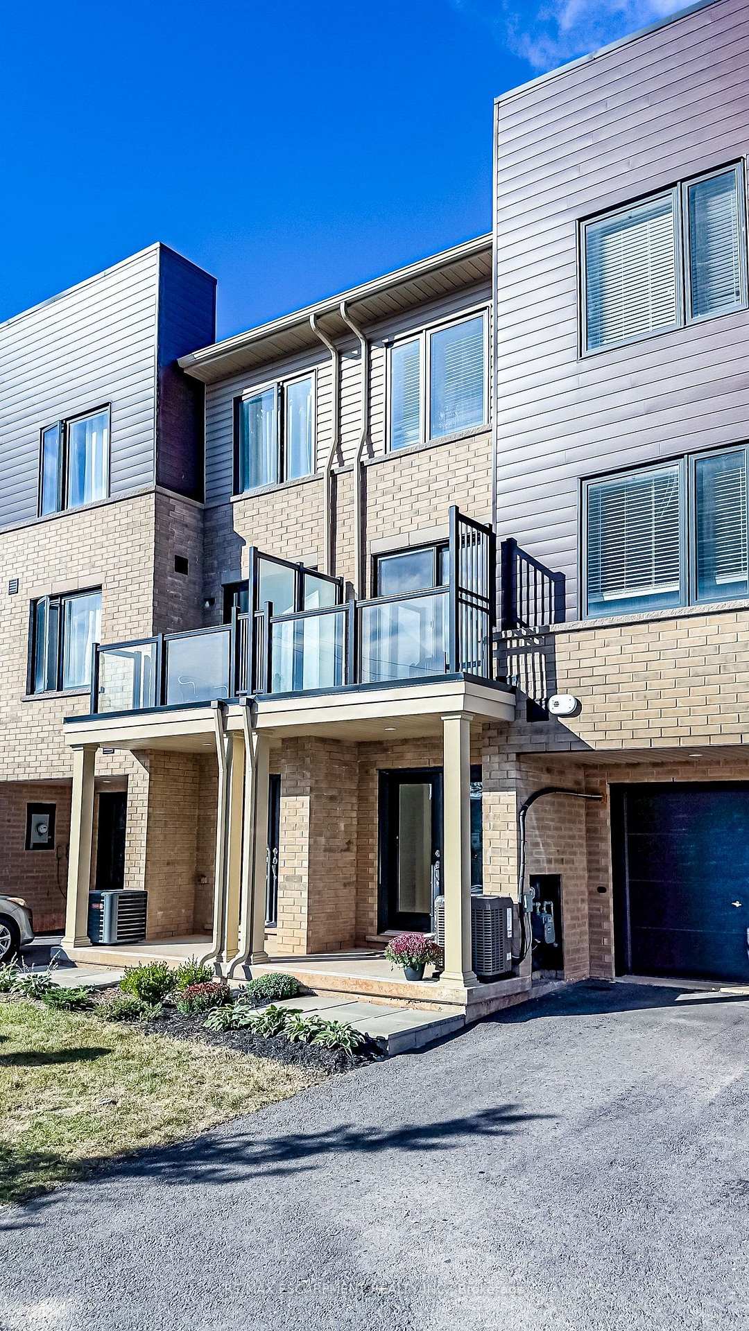 Photo 5 of 7 Roxanne Drive, Hamilton, McQuesten — HOMEH