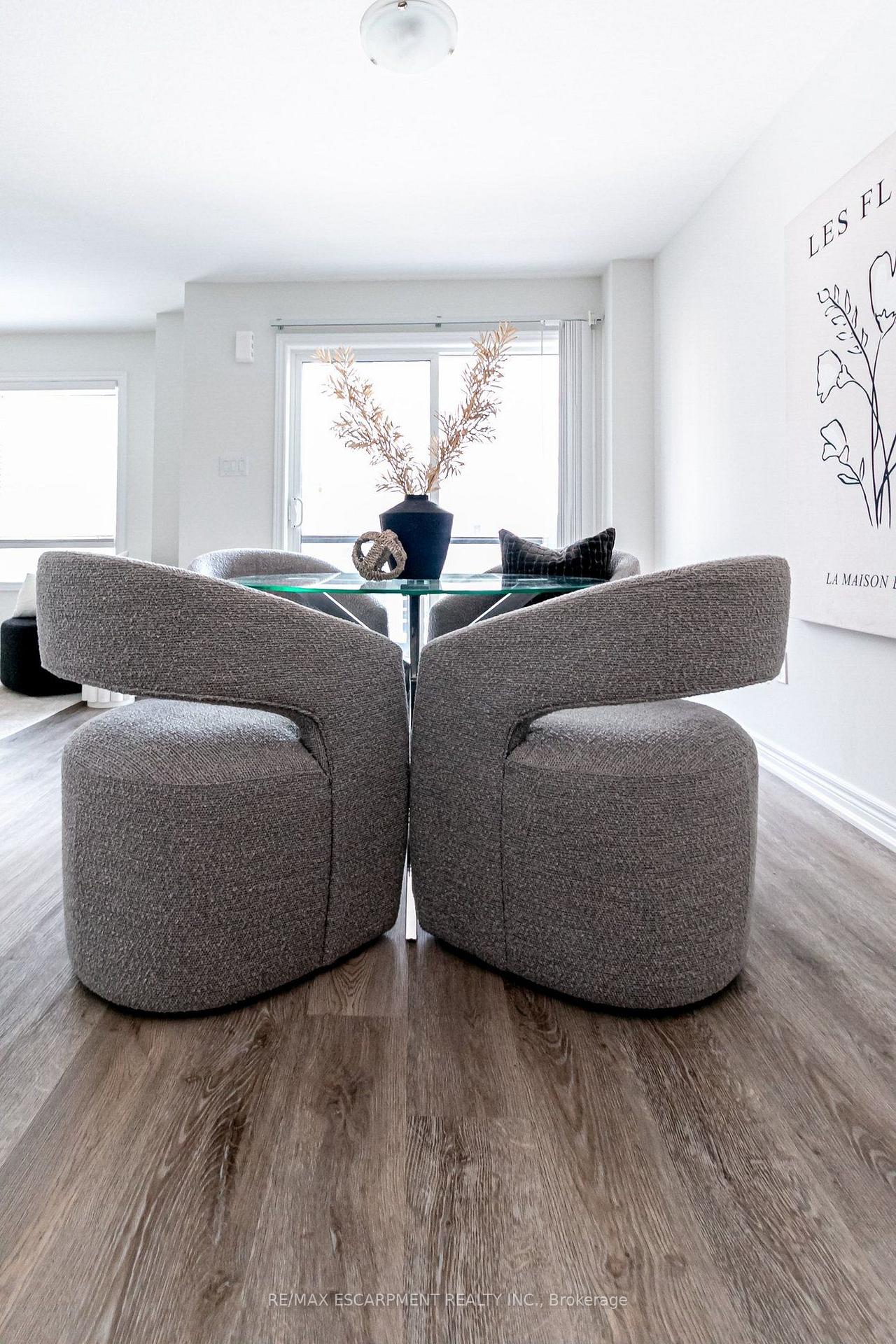 Photo 15 of 7 Roxanne Drive, Hamilton, McQuesten — HOMEH
