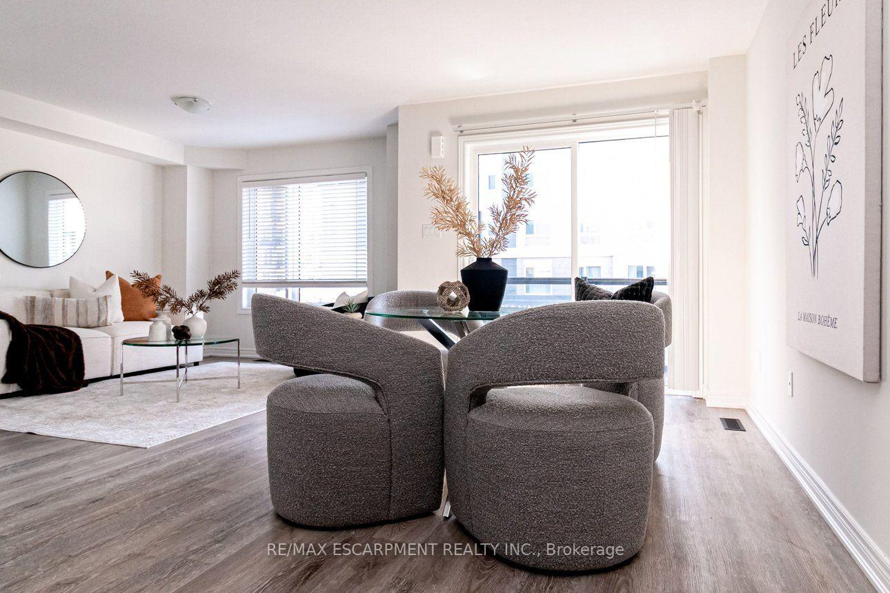 Photo 16 of 7 Roxanne Drive, Hamilton, McQuesten — HOMEH