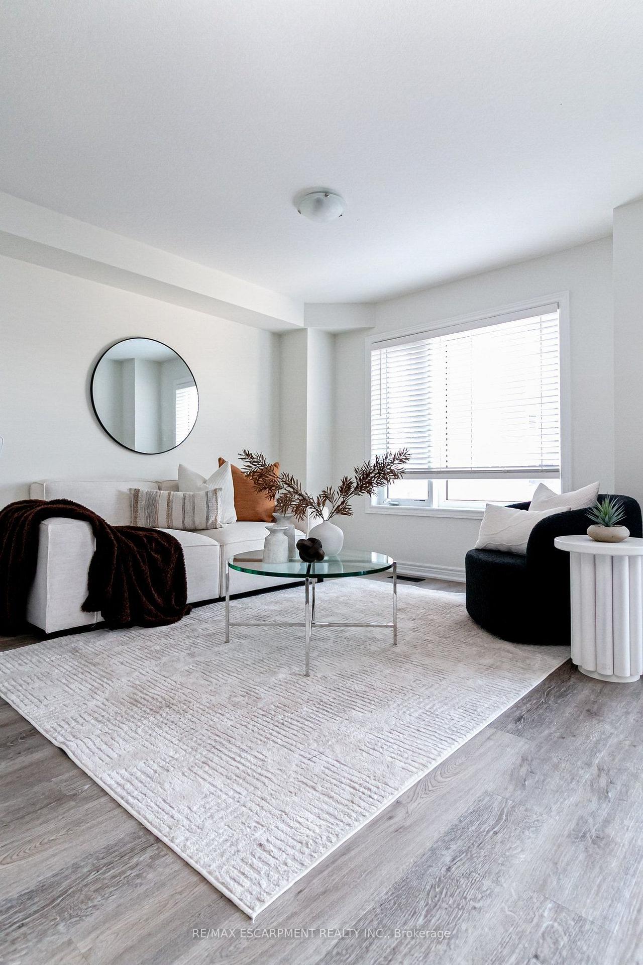 Photo 19 of 7 Roxanne Drive, Hamilton, McQuesten — HOMEH