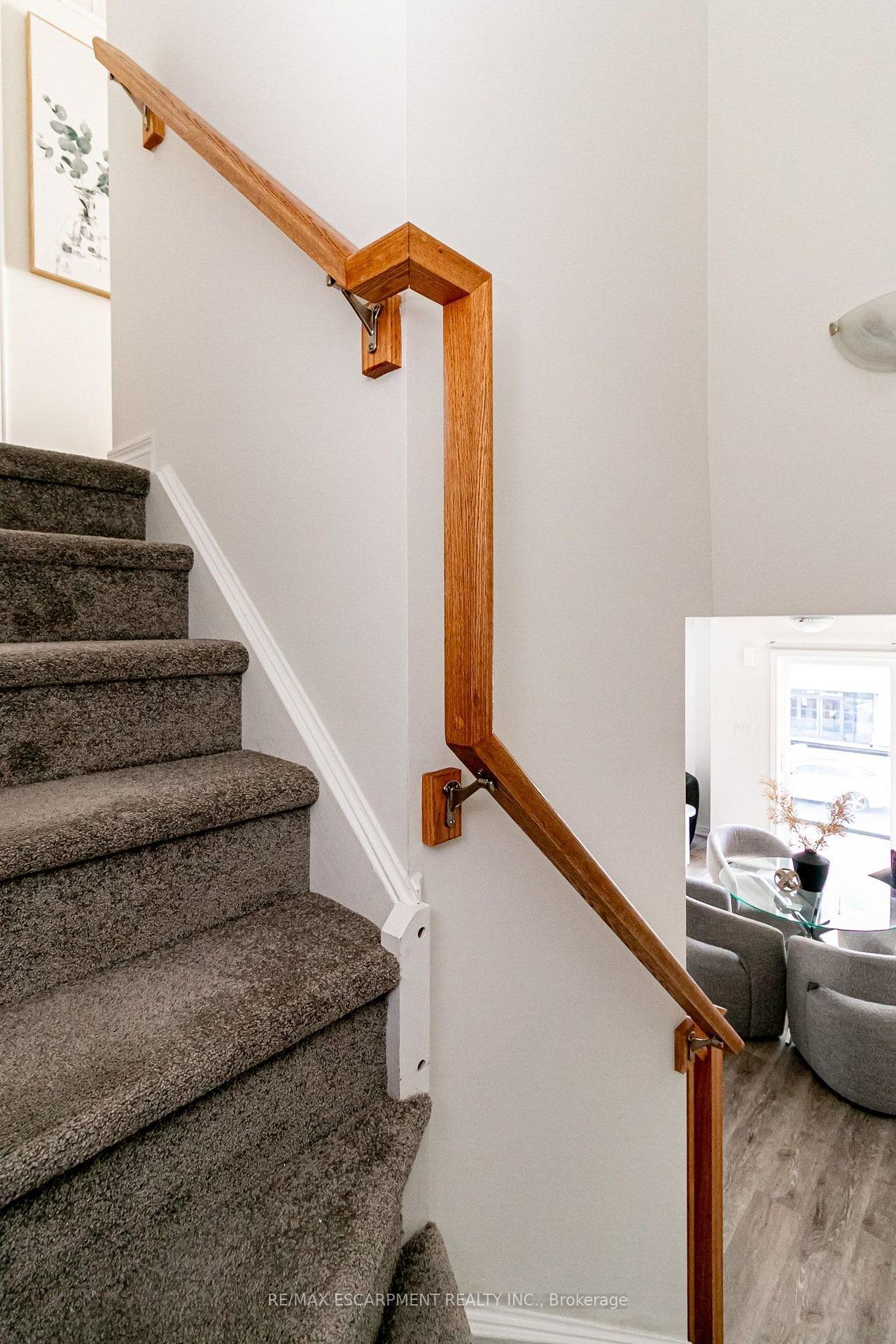 Photo 35 of 7 Roxanne Drive, Hamilton, McQuesten — HOMEH