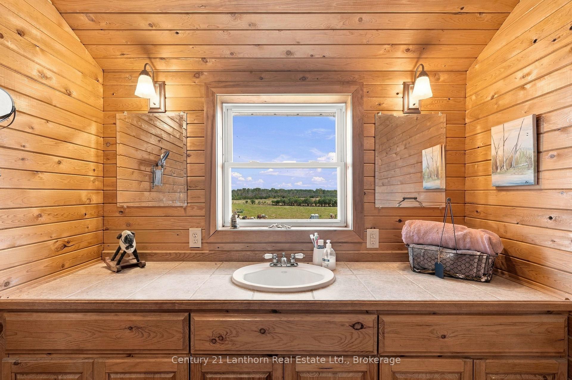 Photo 5 of 939 Kelly Road, Prince Edward County, Athol Ward — HOMEH