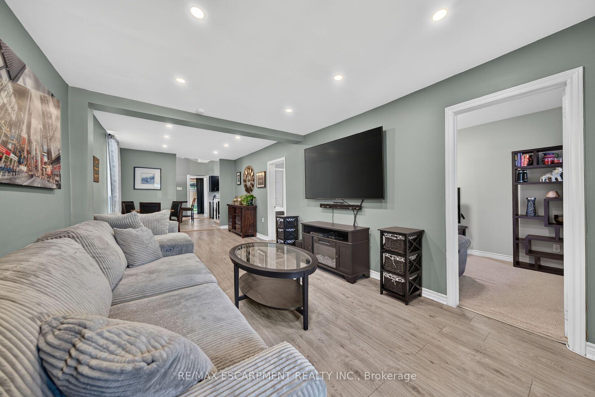 Photo 7 of 7 East 24th Street, Hamilton, Eastmount — HOMEH