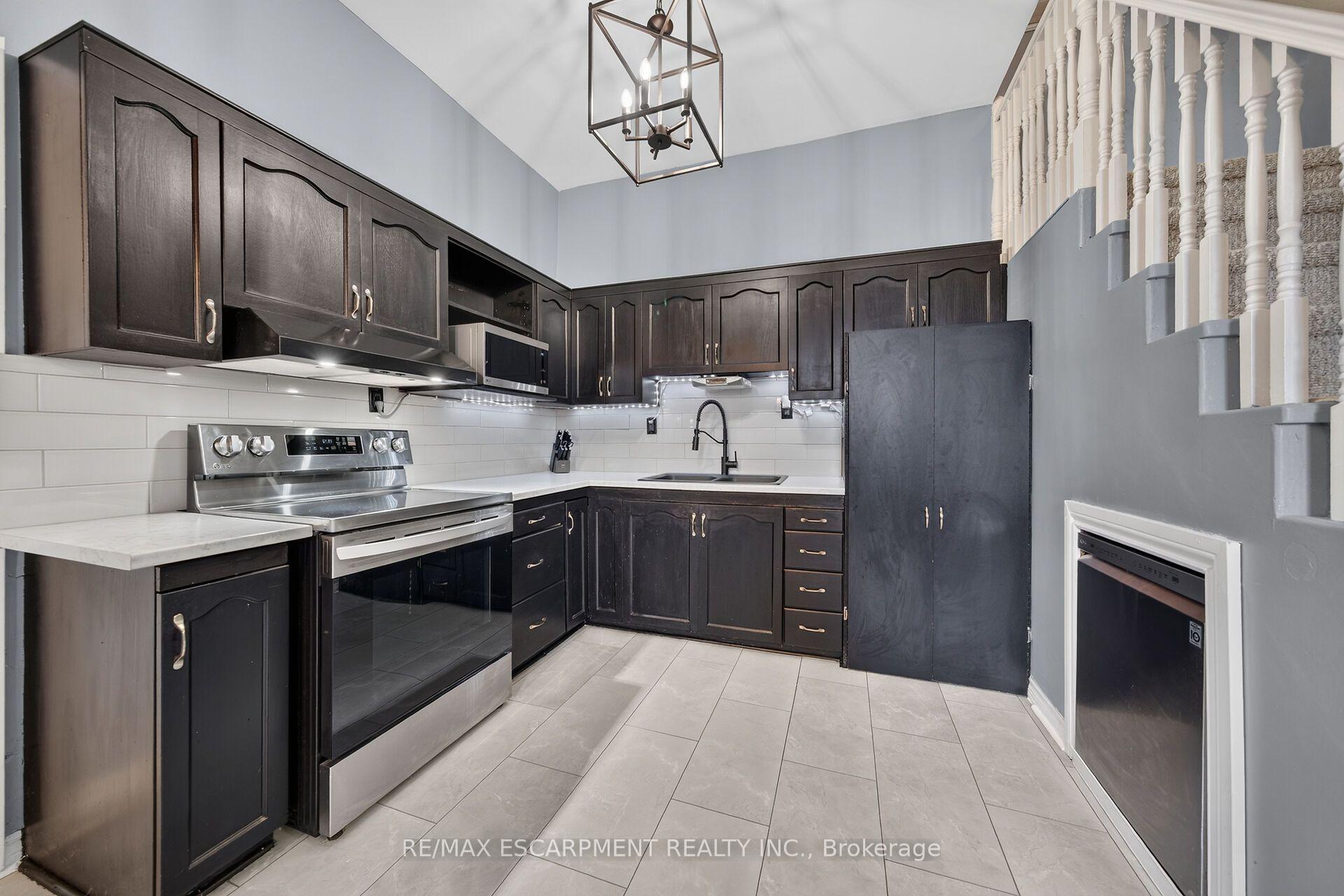 Photo 13 of 7 East 24th Street, Hamilton, Eastmount — HOMEH