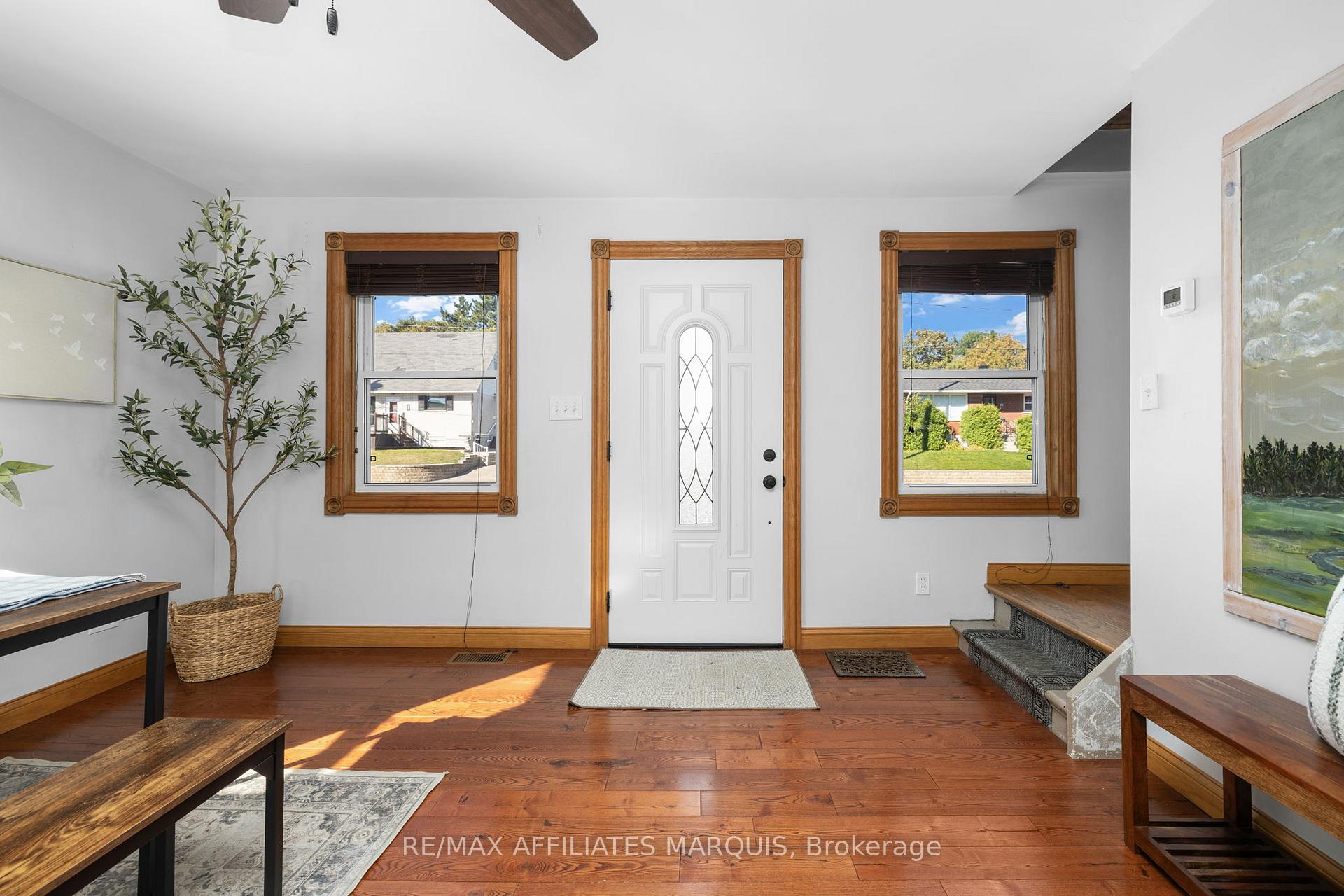 Photo 2 of 120 Queen Street, Smiths Falls, Smiths Falls — HOMEH