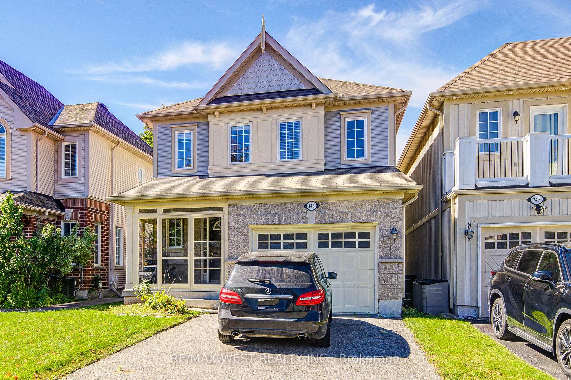 Photo 2 of 143 Allworth Crescent, Clarington, Bowmanville — HOMEH