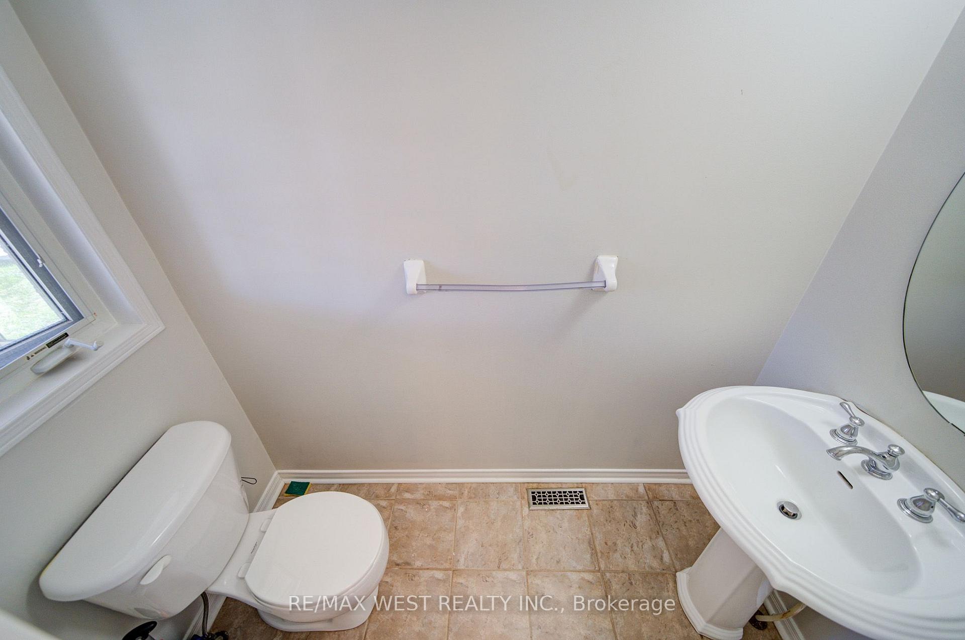 Photo 8 of 143 Allworth Crescent, Clarington, Bowmanville — HOMEH