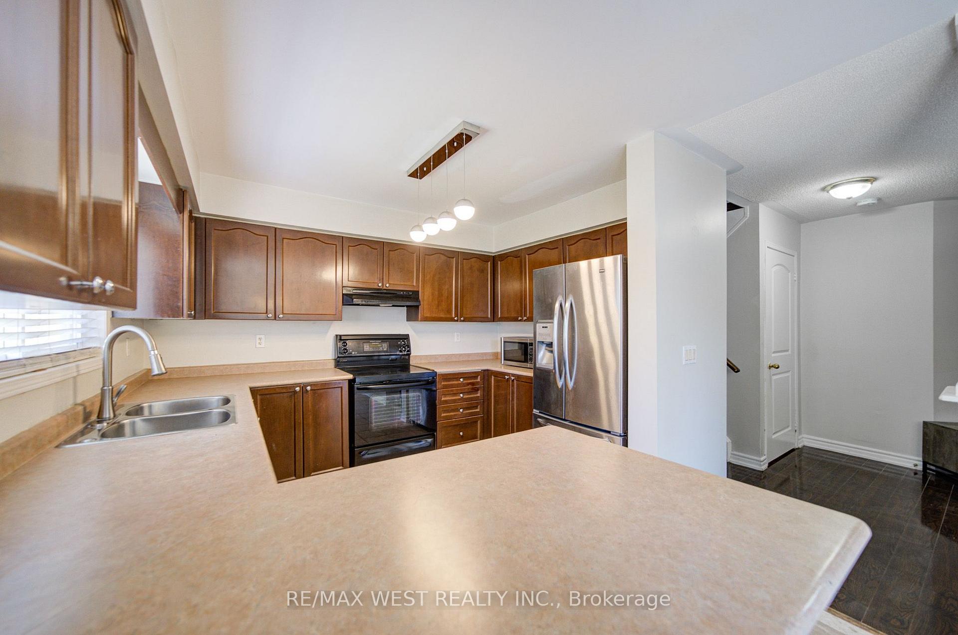 Photo 17 of 143 Allworth Crescent, Clarington, Bowmanville — HOMEH