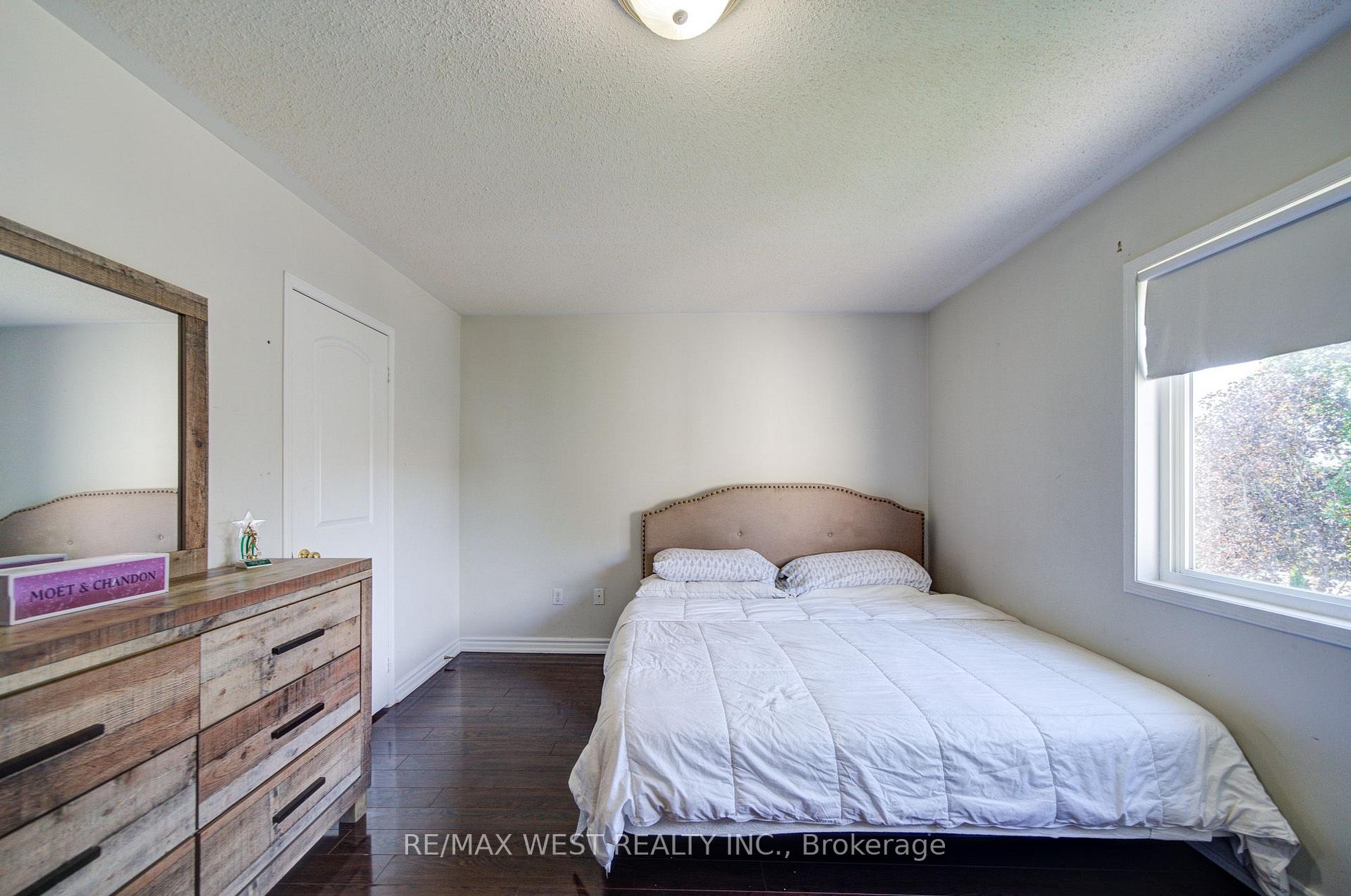 Photo 25 of 143 Allworth Crescent, Clarington, Bowmanville — HOMEH