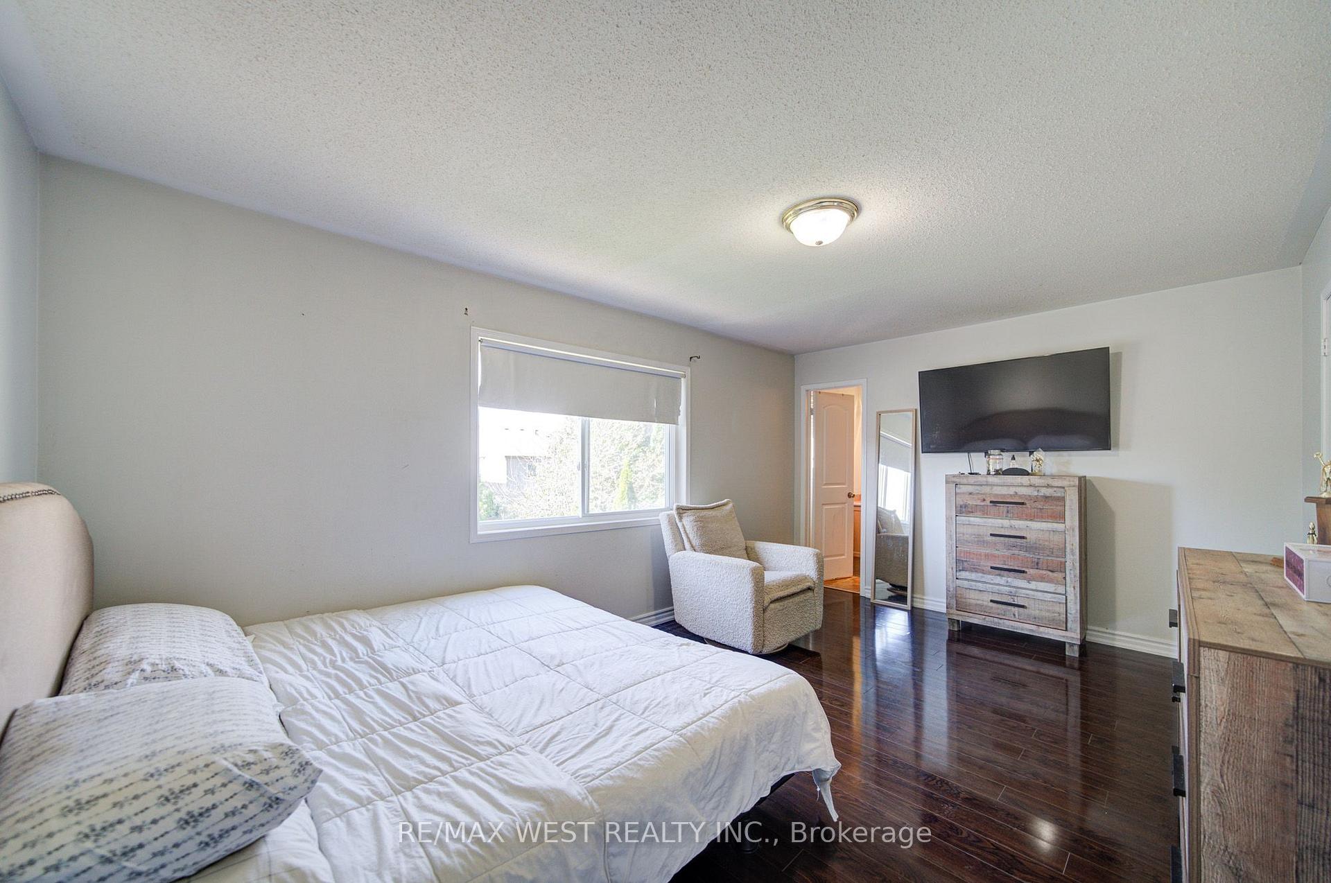 Photo 27 of 143 Allworth Crescent, Clarington, Bowmanville — HOMEH