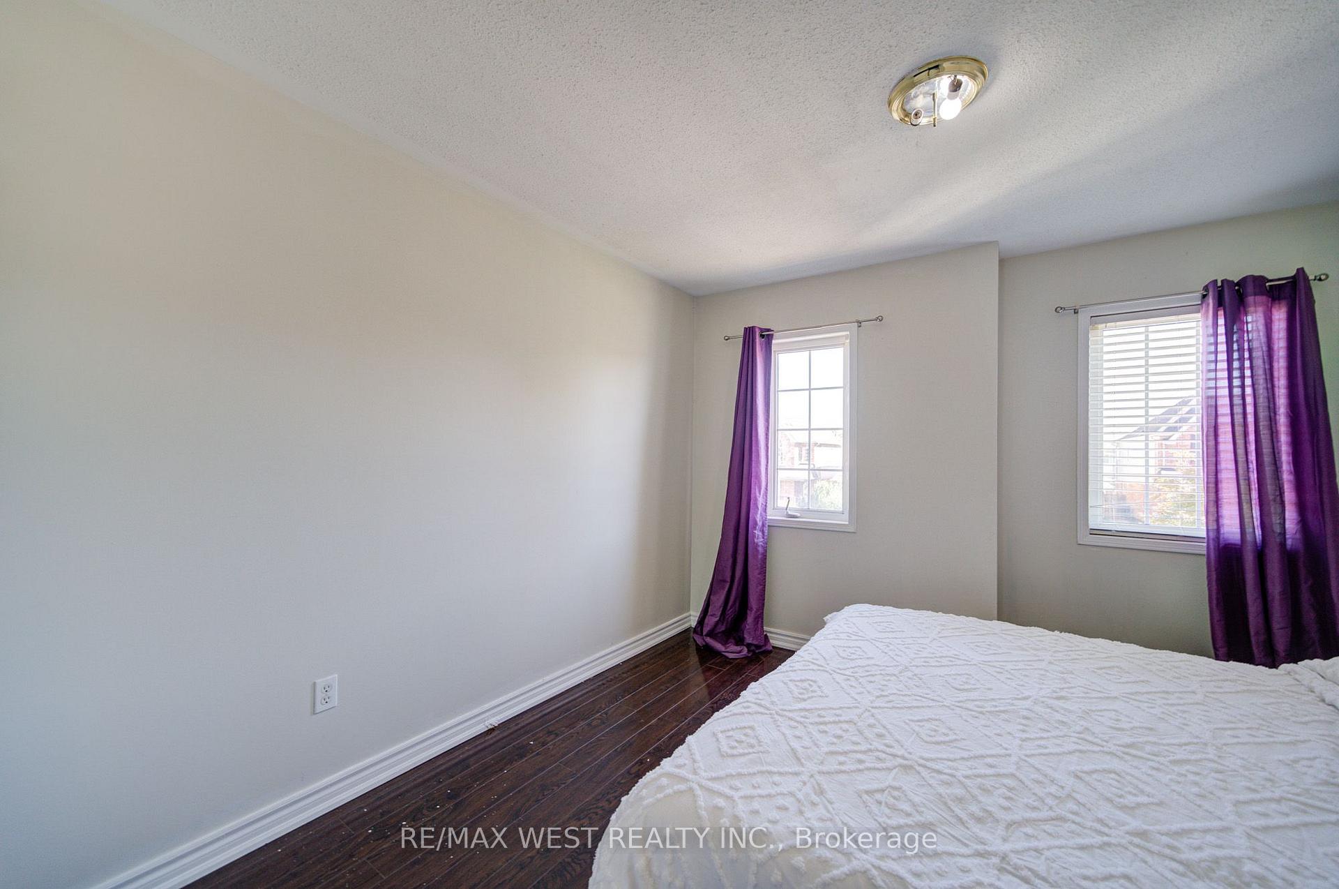 Photo 33 of 143 Allworth Crescent, Clarington, Bowmanville — HOMEH
