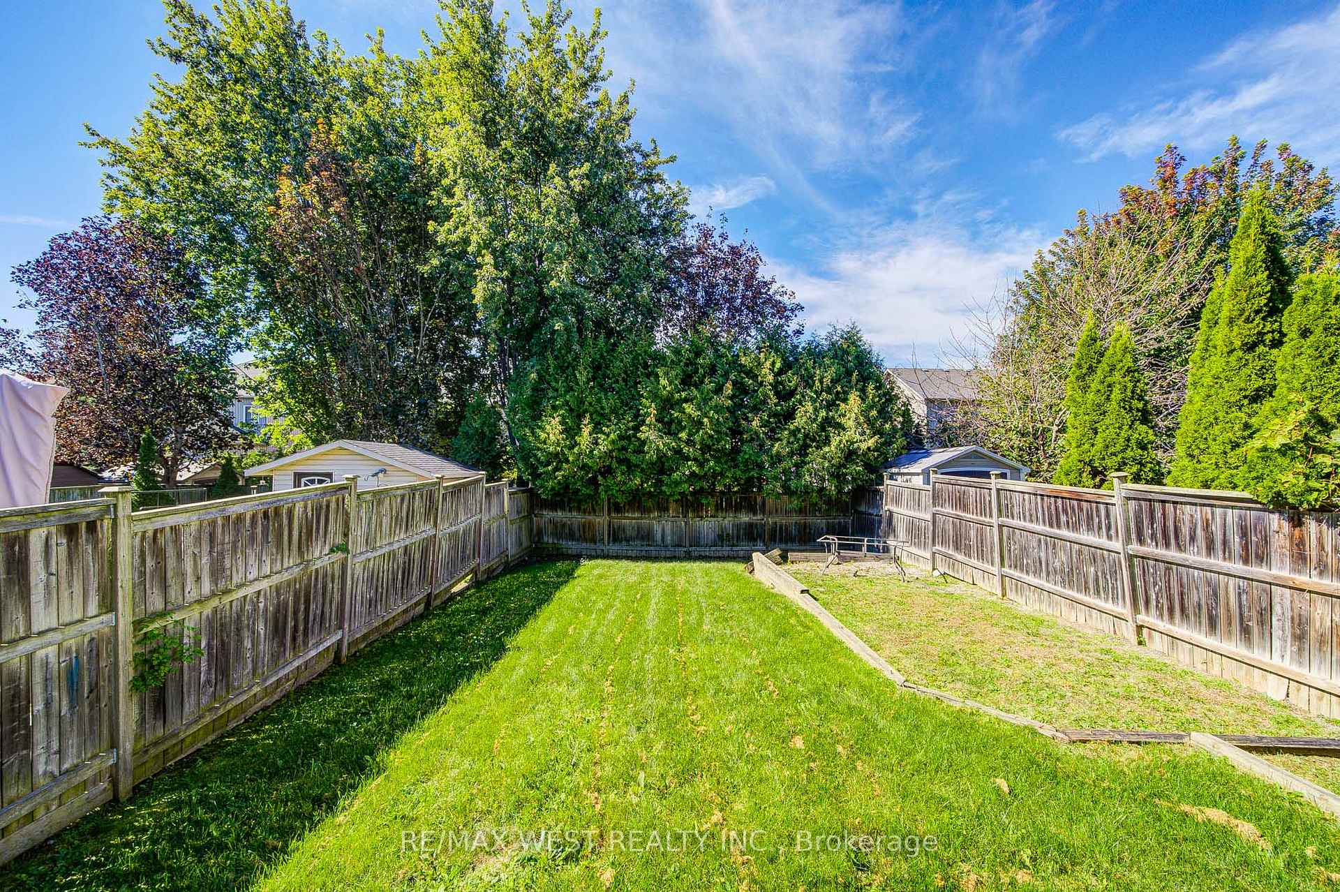 Photo 43 of 143 Allworth Crescent, Clarington, Bowmanville — HOMEH