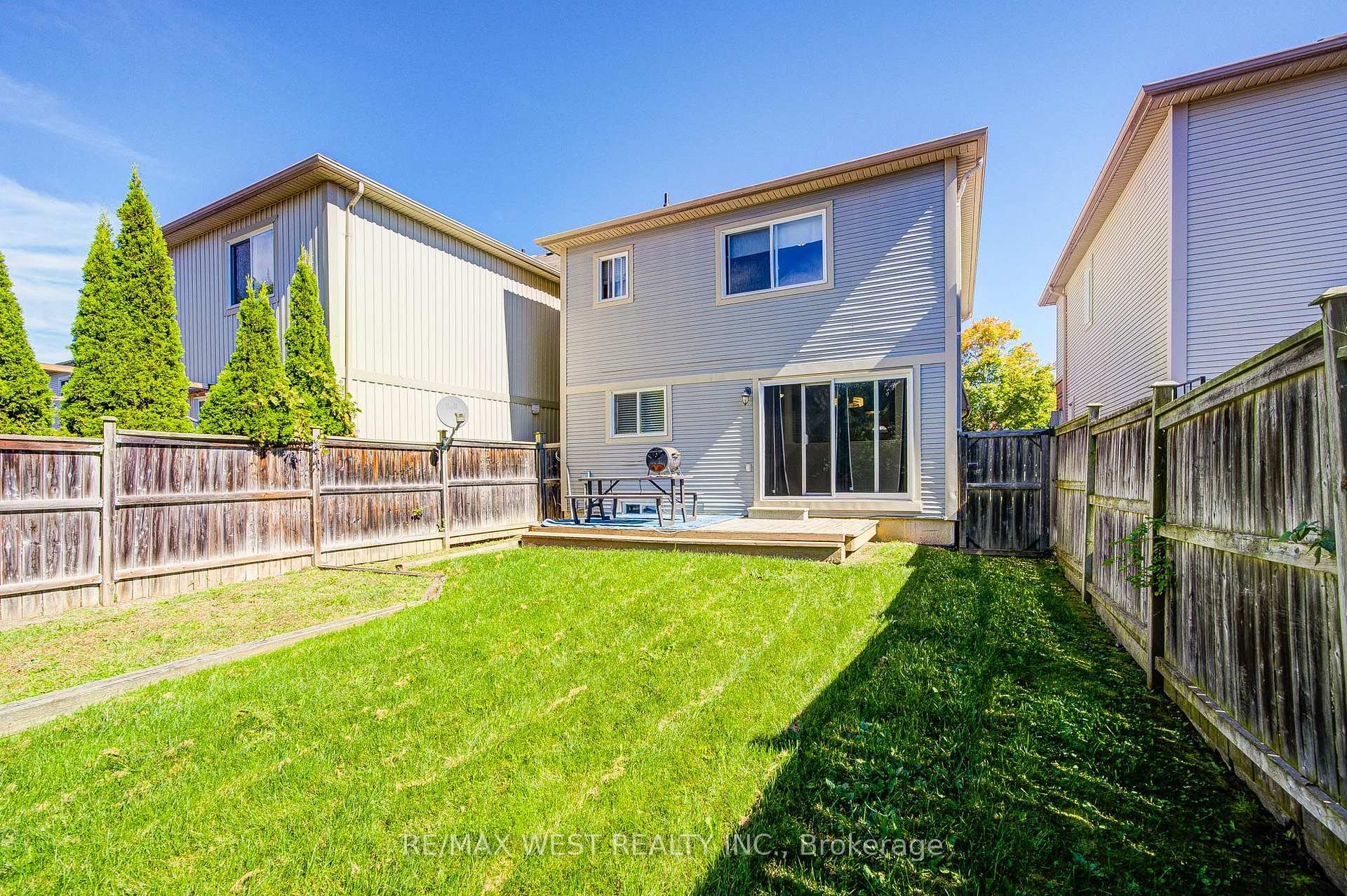 Photo 45 of 143 Allworth Crescent, Clarington, Bowmanville — HOMEH