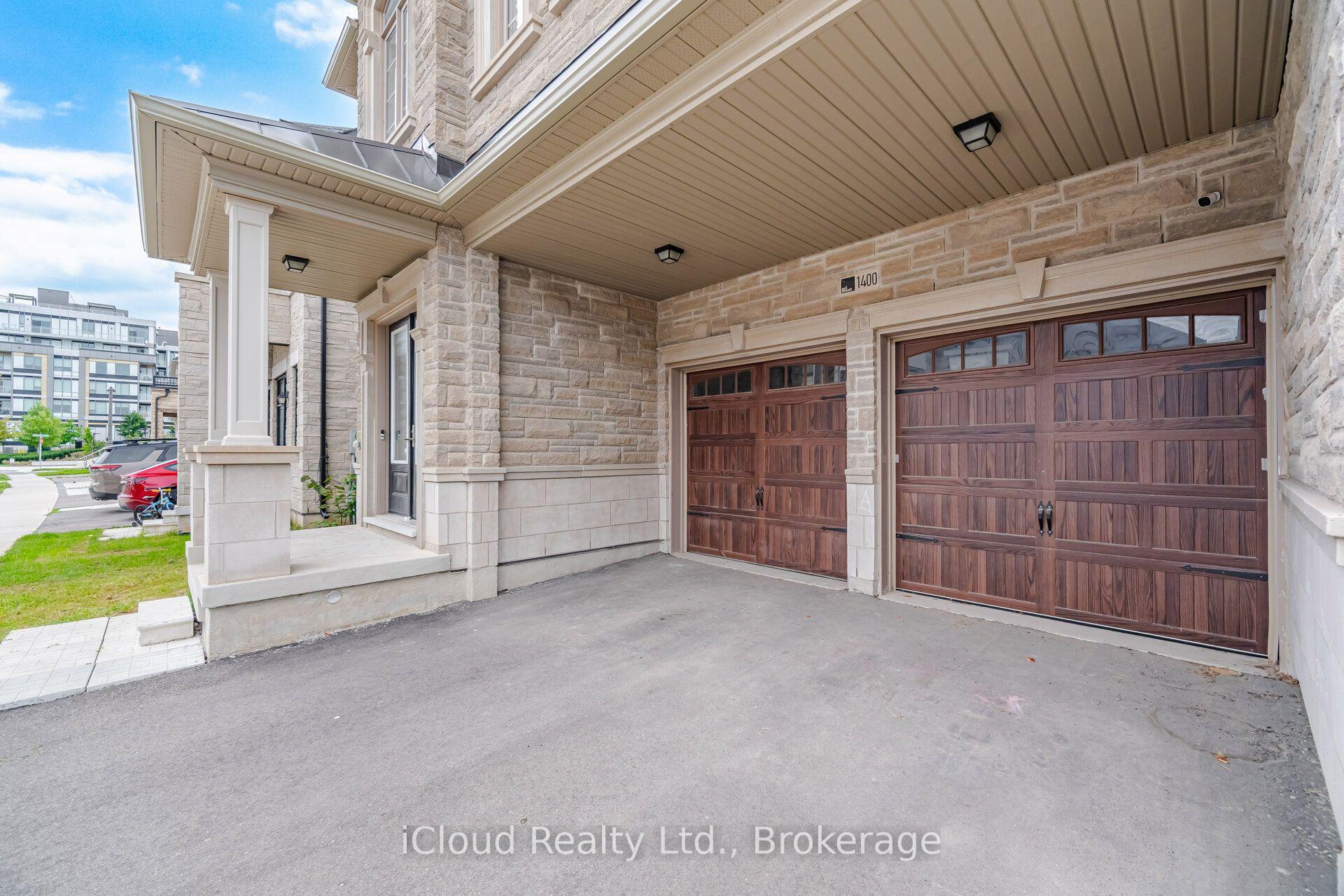 Photo 3 of 1400 Yellow Rose Circle, Oakville, Glen Abbey — HOMEH