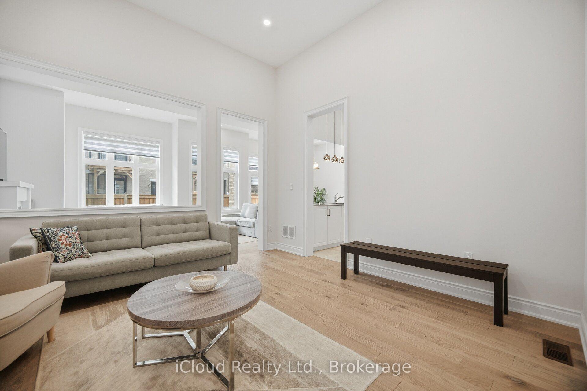 Photo 8 of 1400 Yellow Rose Circle, Oakville, Glen Abbey — HOMEH