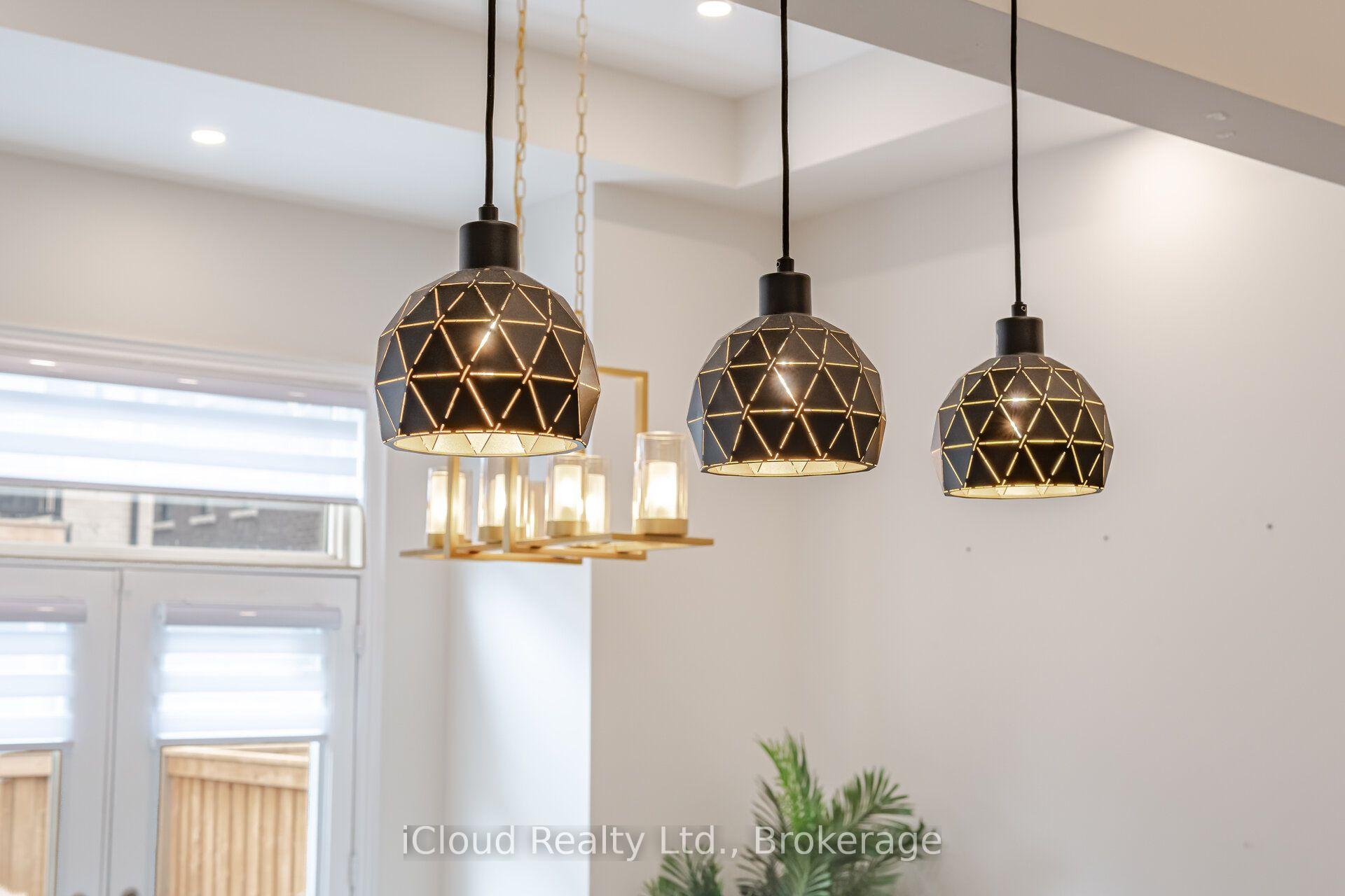 Photo 12 of 1400 Yellow Rose Circle, Oakville, Glen Abbey — HOMEH
