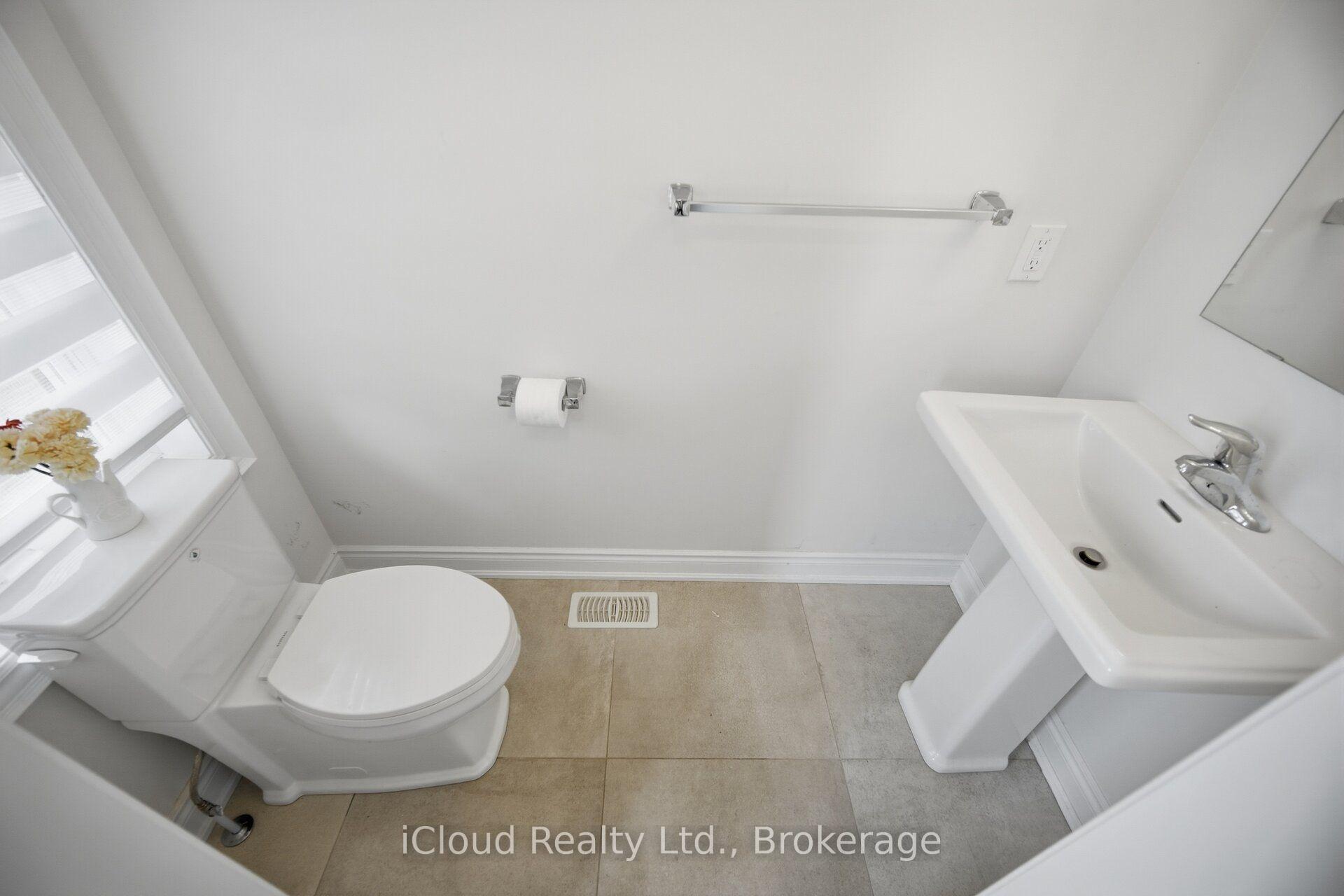 Photo 18 of 1400 Yellow Rose Circle, Oakville, Glen Abbey — HOMEH