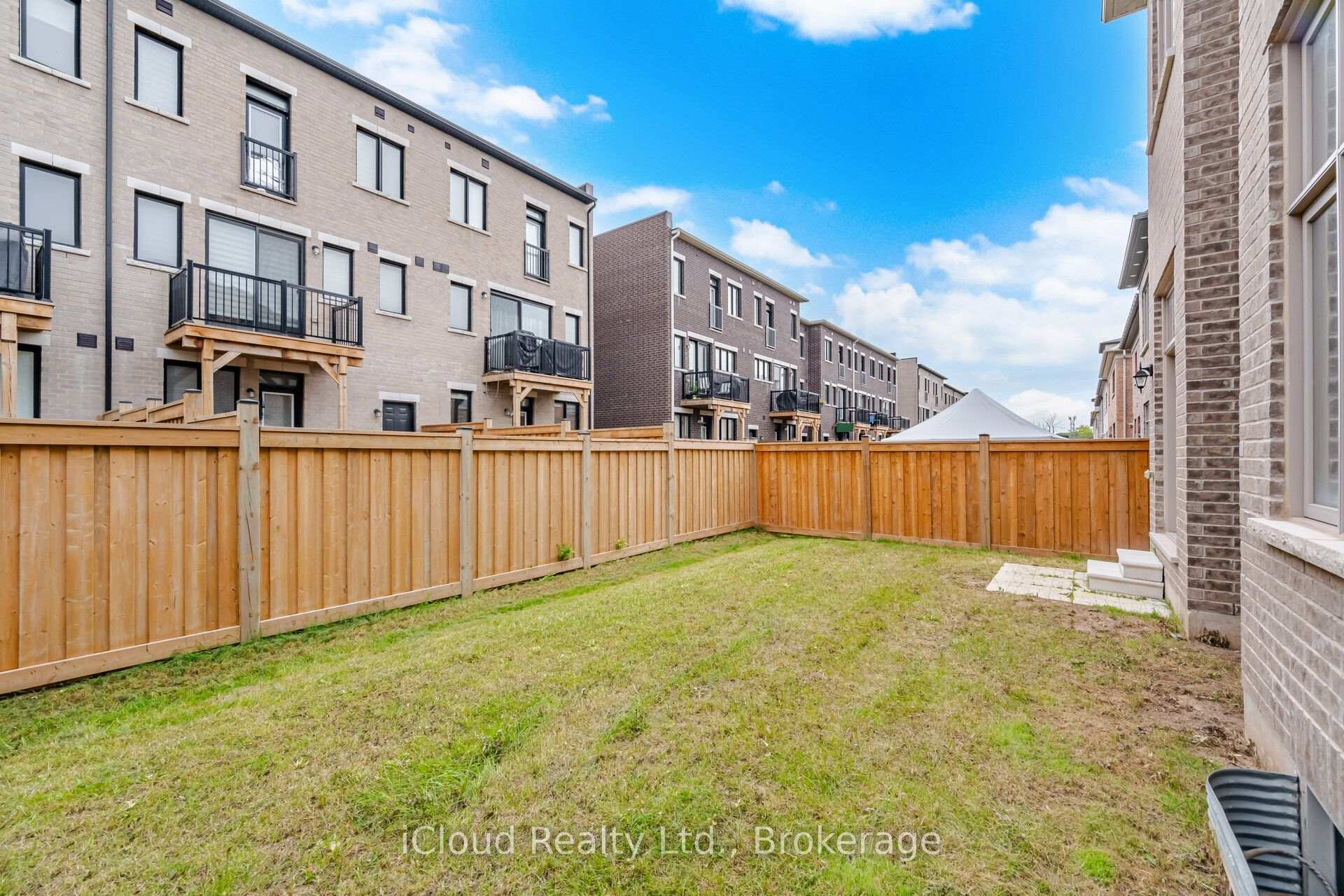 Photo 48 of 1400 Yellow Rose Circle, Oakville, Glen Abbey — HOMEH