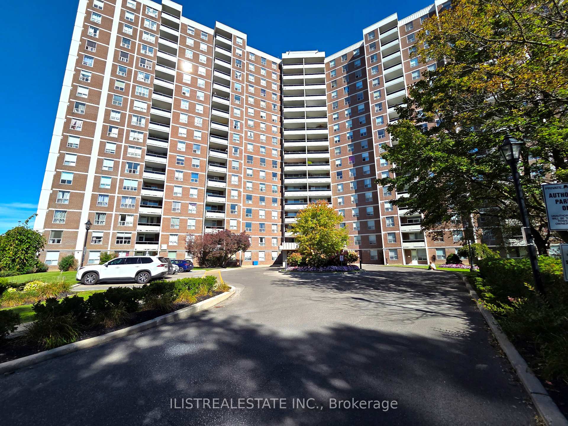 Photo 4 of Unit 1808, 20 Edgecliffe Golfway, Toronto, Flemingdon Park — HOMEH