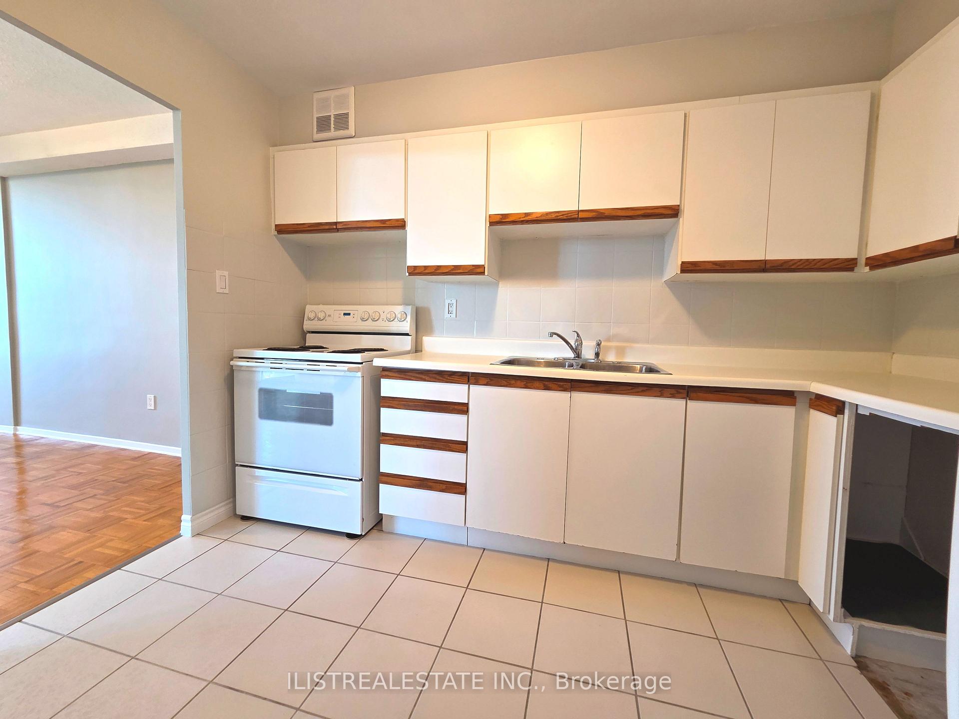 Photo 12 of Unit 1808, 20 Edgecliffe Golfway, Toronto, Flemingdon Park — HOMEH