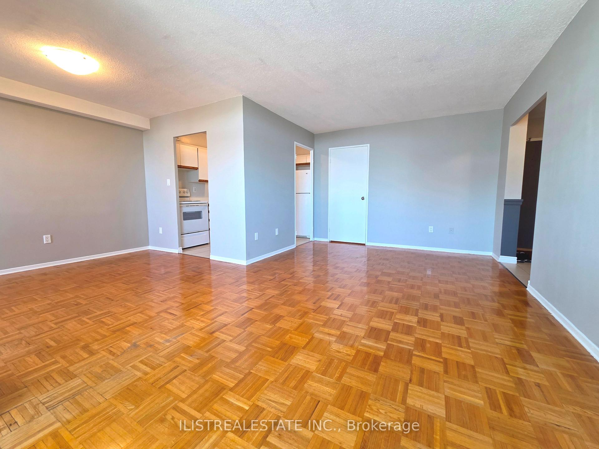 Photo 16 of Unit 1808, 20 Edgecliffe Golfway, Toronto, Flemingdon Park — HOMEH