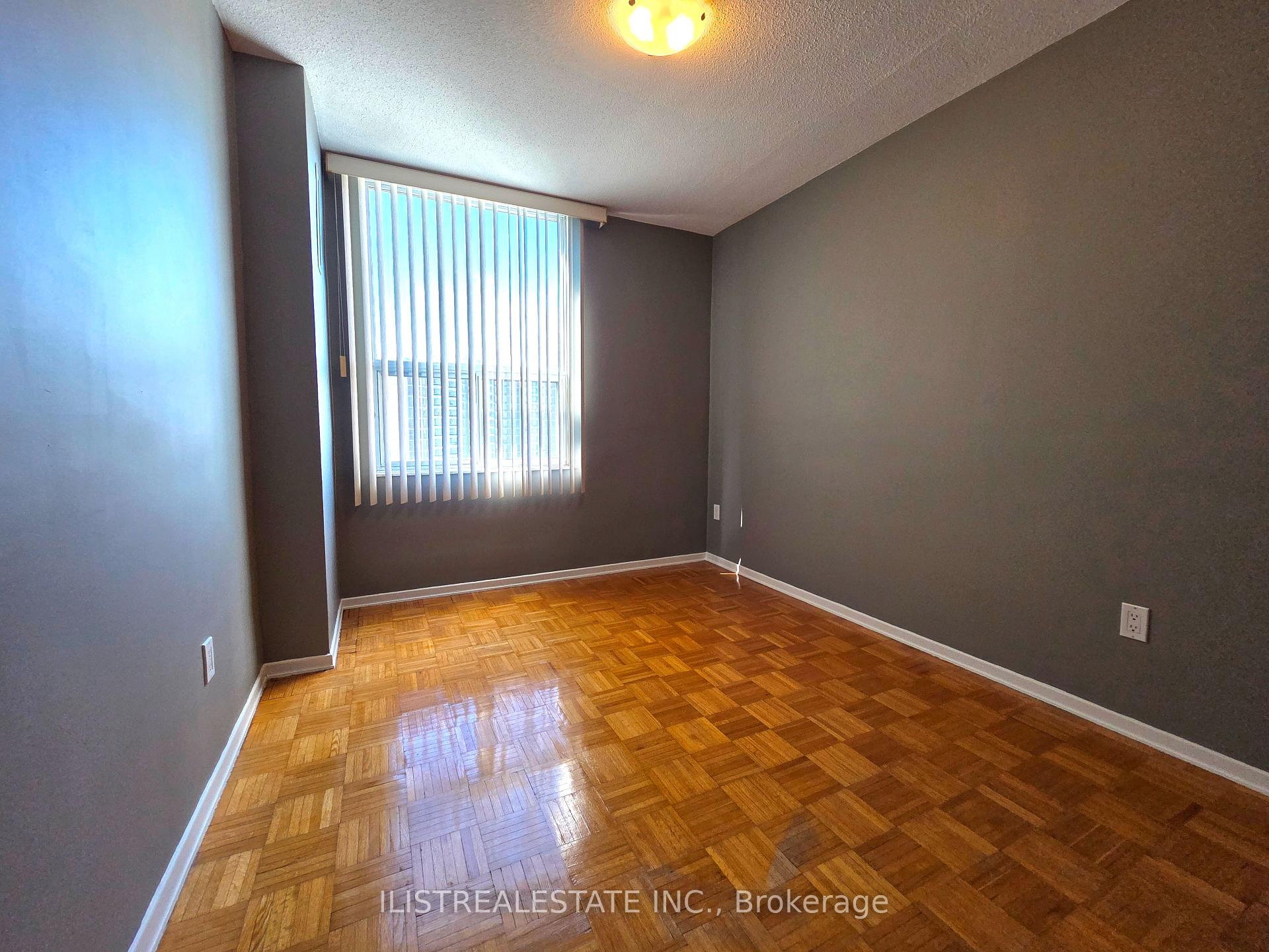 Photo 23 of Unit 1808, 20 Edgecliffe Golfway, Toronto, Flemingdon Park — HOMEH