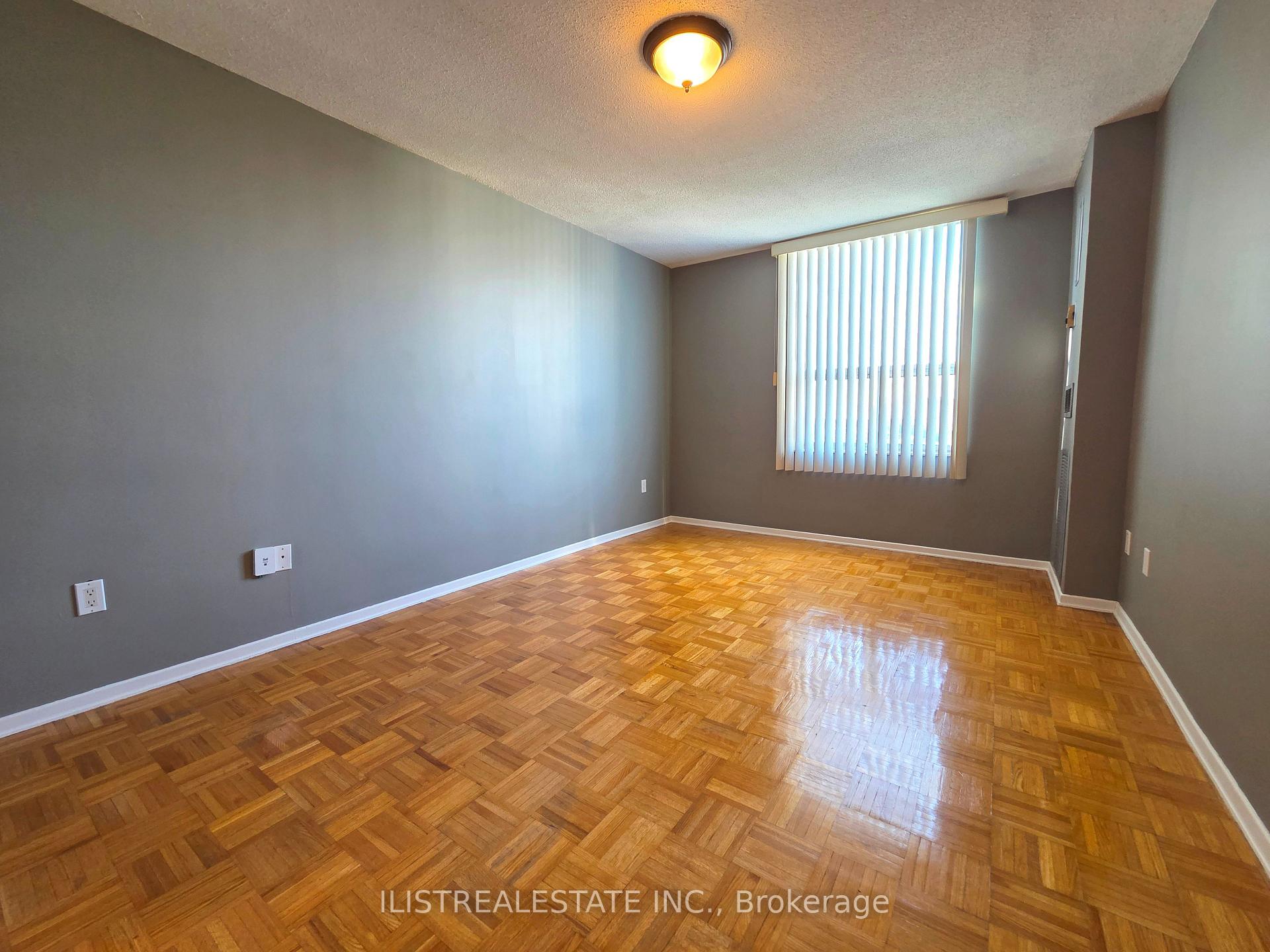 Photo 25 of Unit 1808, 20 Edgecliffe Golfway, Toronto, Flemingdon Park — HOMEH