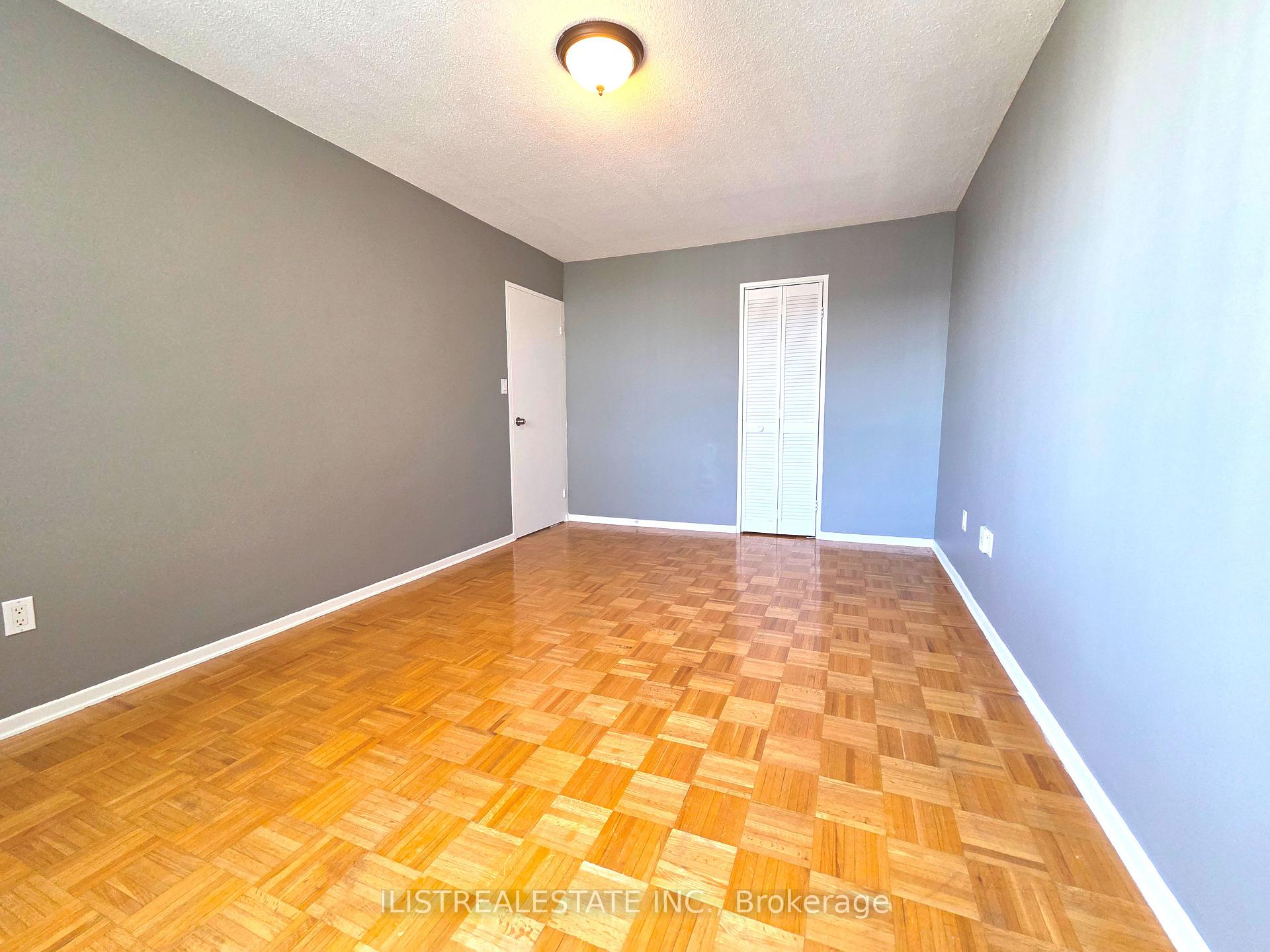 Photo 26 of Unit 1808, 20 Edgecliffe Golfway, Toronto, Flemingdon Park — HOMEH