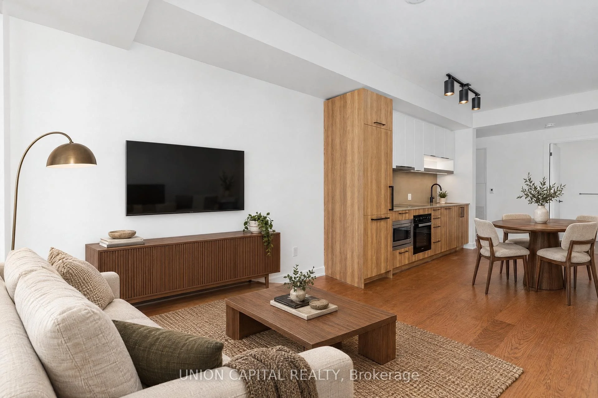 Photo 5 of Unit 1802, 91 Montclair Avenue, Toronto, Forest Hill South — HOMEH