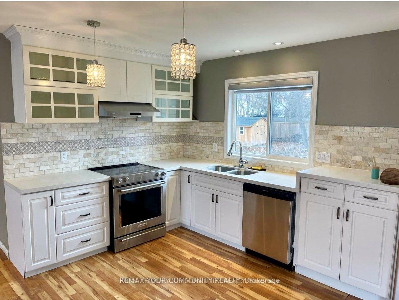 Photo 4 of 600 Brock Street S, Whitby, Downtown Whitby — HOMEH