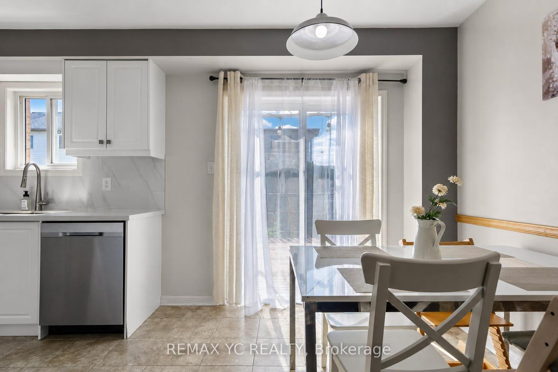 Photo 8 of 18 Coleman Drive, Barrie, Edgehill Drive — HOMEH