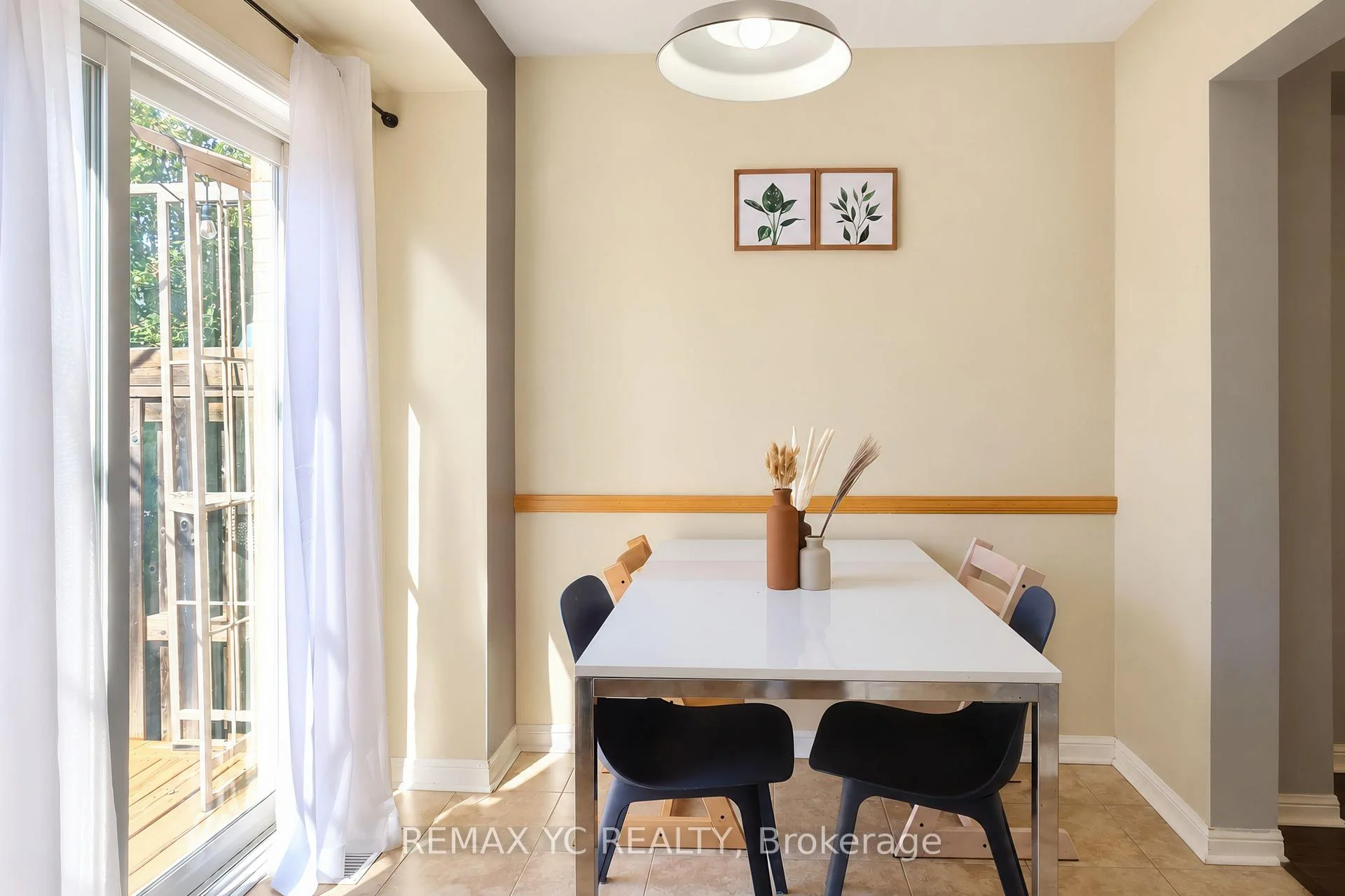 Photo 11 of 18 Coleman Drive, Barrie, Edgehill Drive — HOMEH