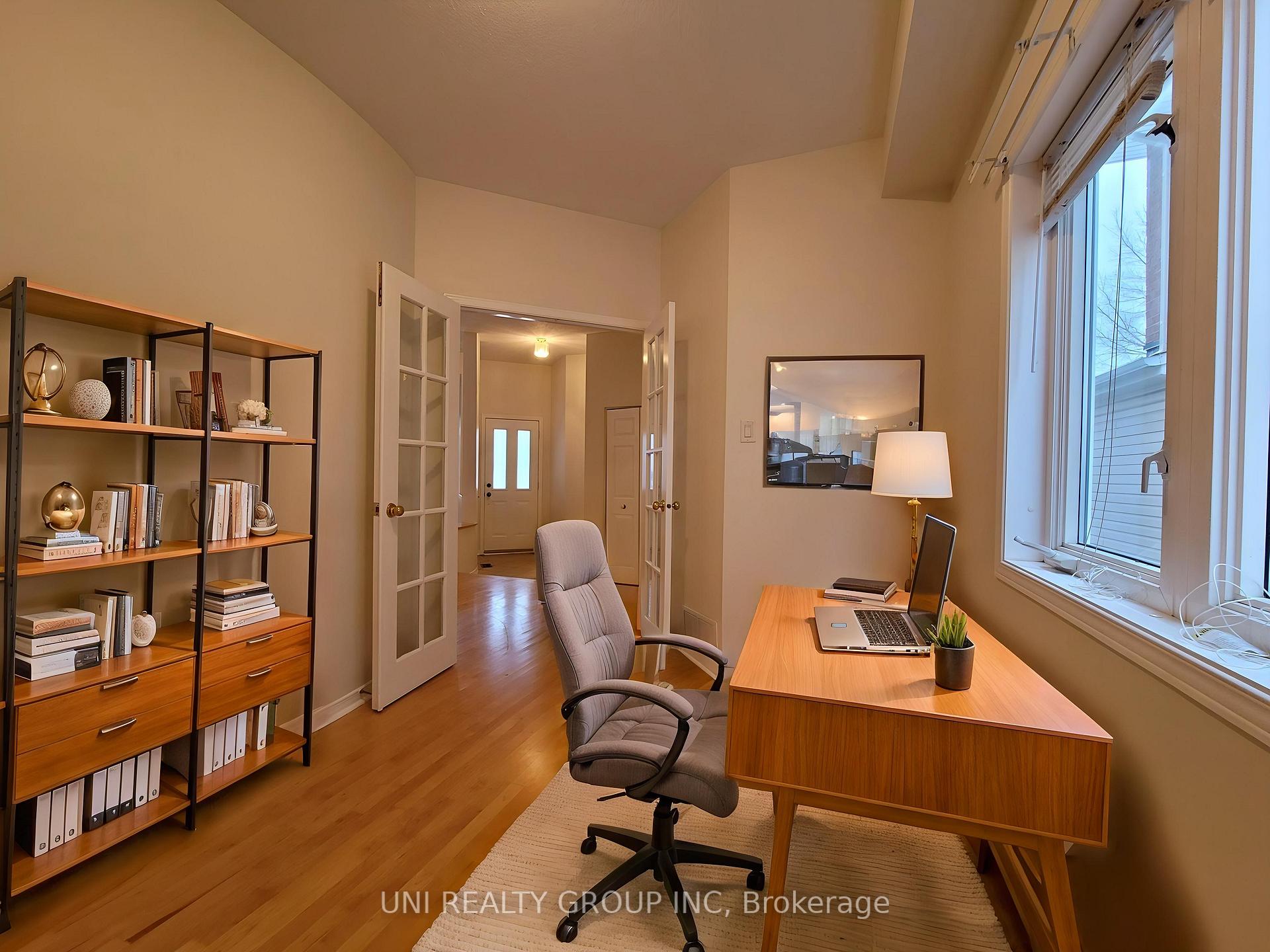Photo 5 of 12 Staten Way, Ottawa, Central Park — HOMEH