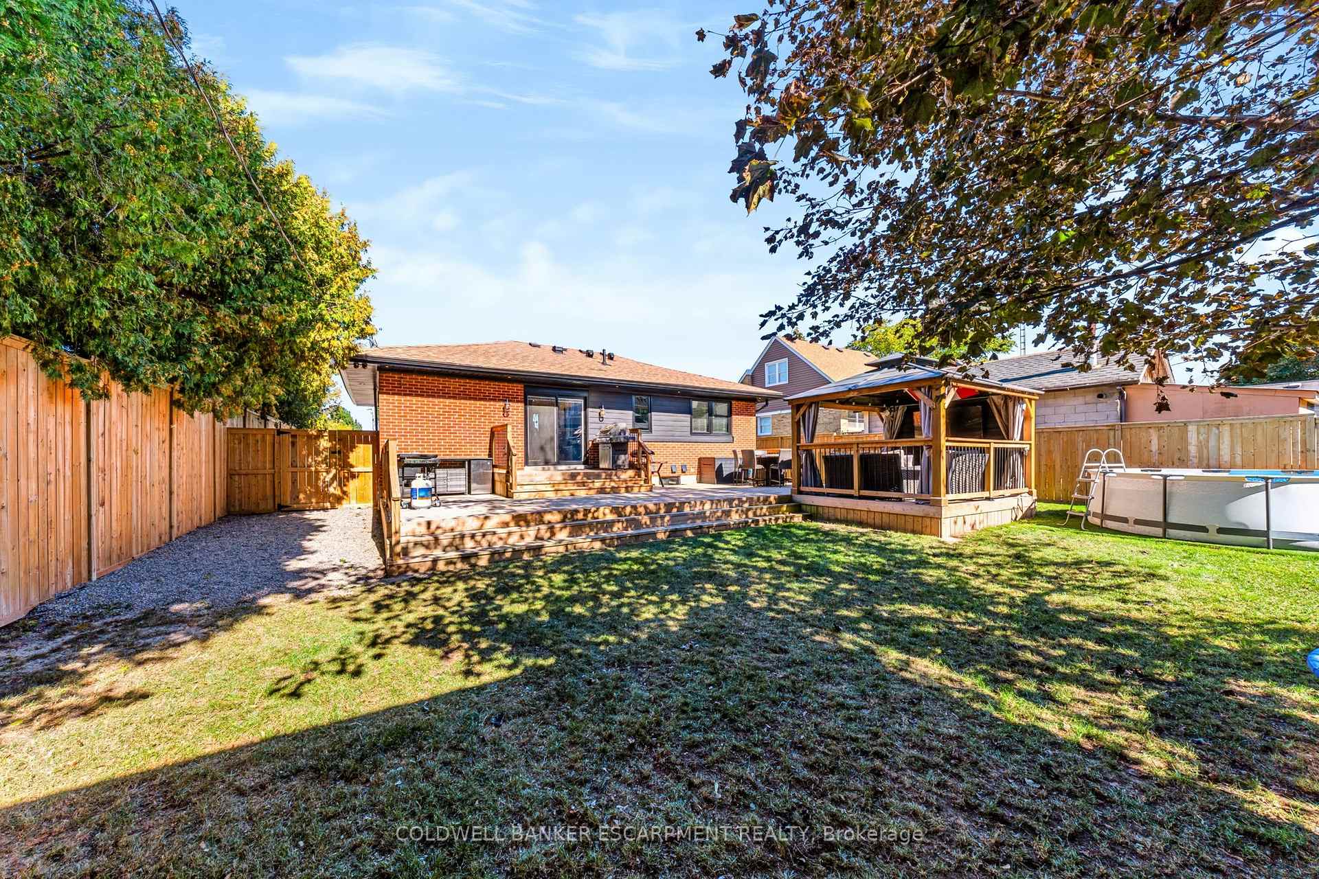 Photo 5 of 18 Meadvale Road, Halton Hills, Acton — HOMEH